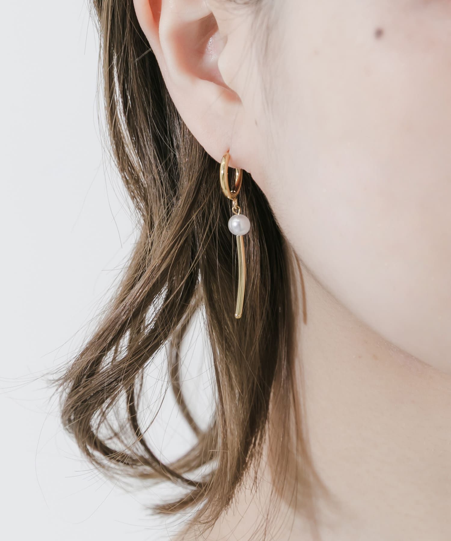 SMELLY「ステンレスアシンメトリーパールピアス」|ピアス|