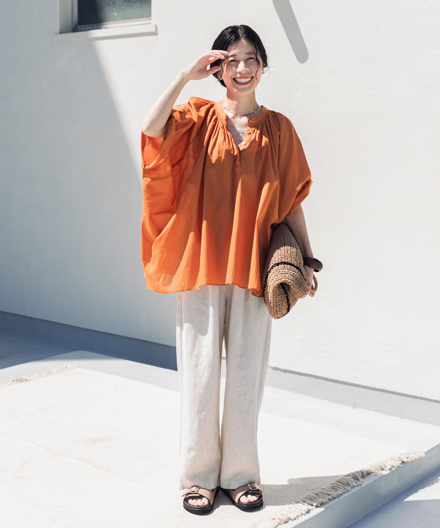 URBAN RESEARCH DOORS「コットンボイルロールアップスリーブブラウス」|シャツ・ブラウス|