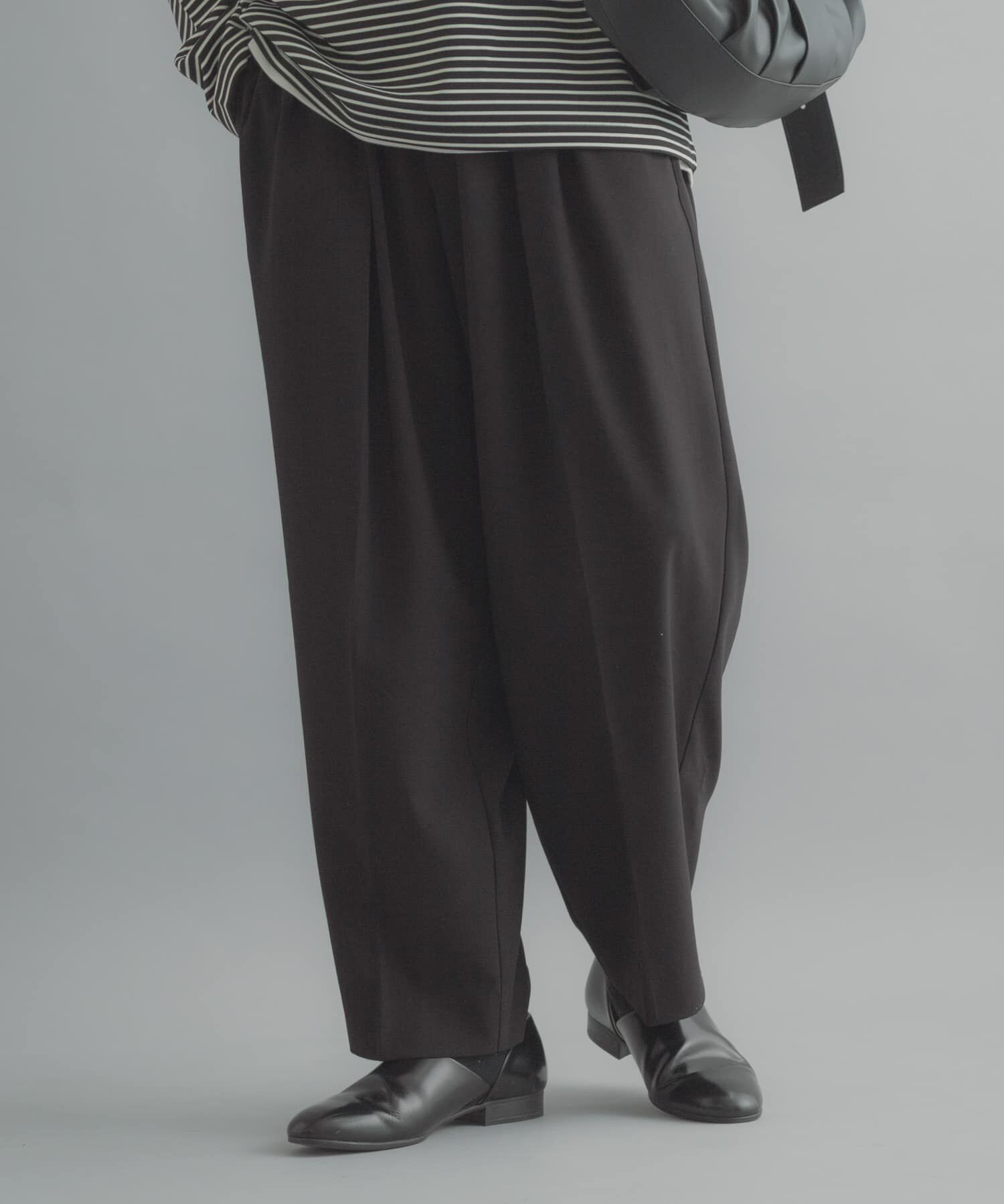 SENSE OF PLACE by URBAN RESEARCH「『イージーケア』カラー2タックワイドテーパードパンツ」|その他|ブラック