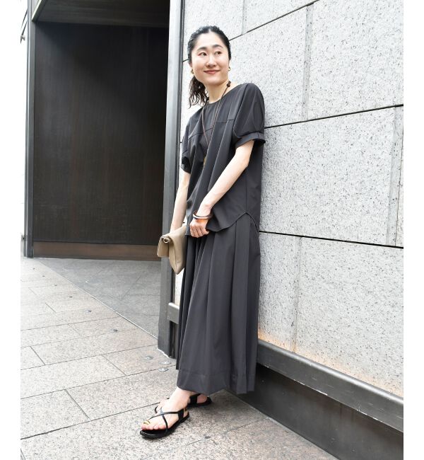  「《接触冷感》ナイロンストレッチスリーブタックブラウス」|シャツ・ブラウス|