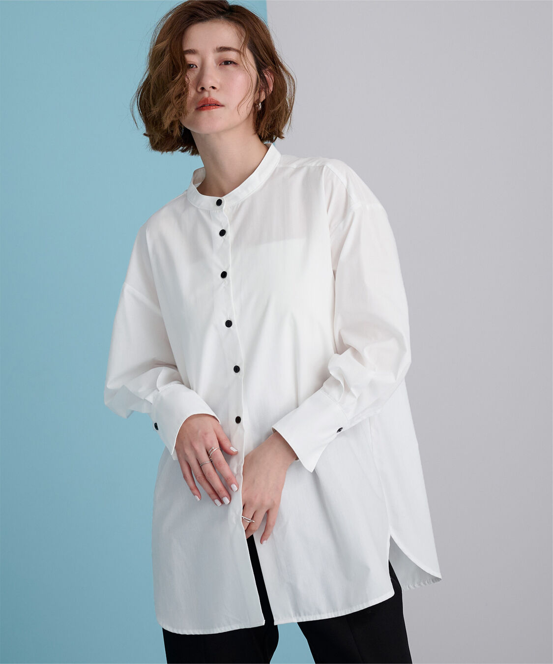 ur's「釦バックスリットチュニックシャツ」|シャツ・ブラウス|ホワイト/ブラック