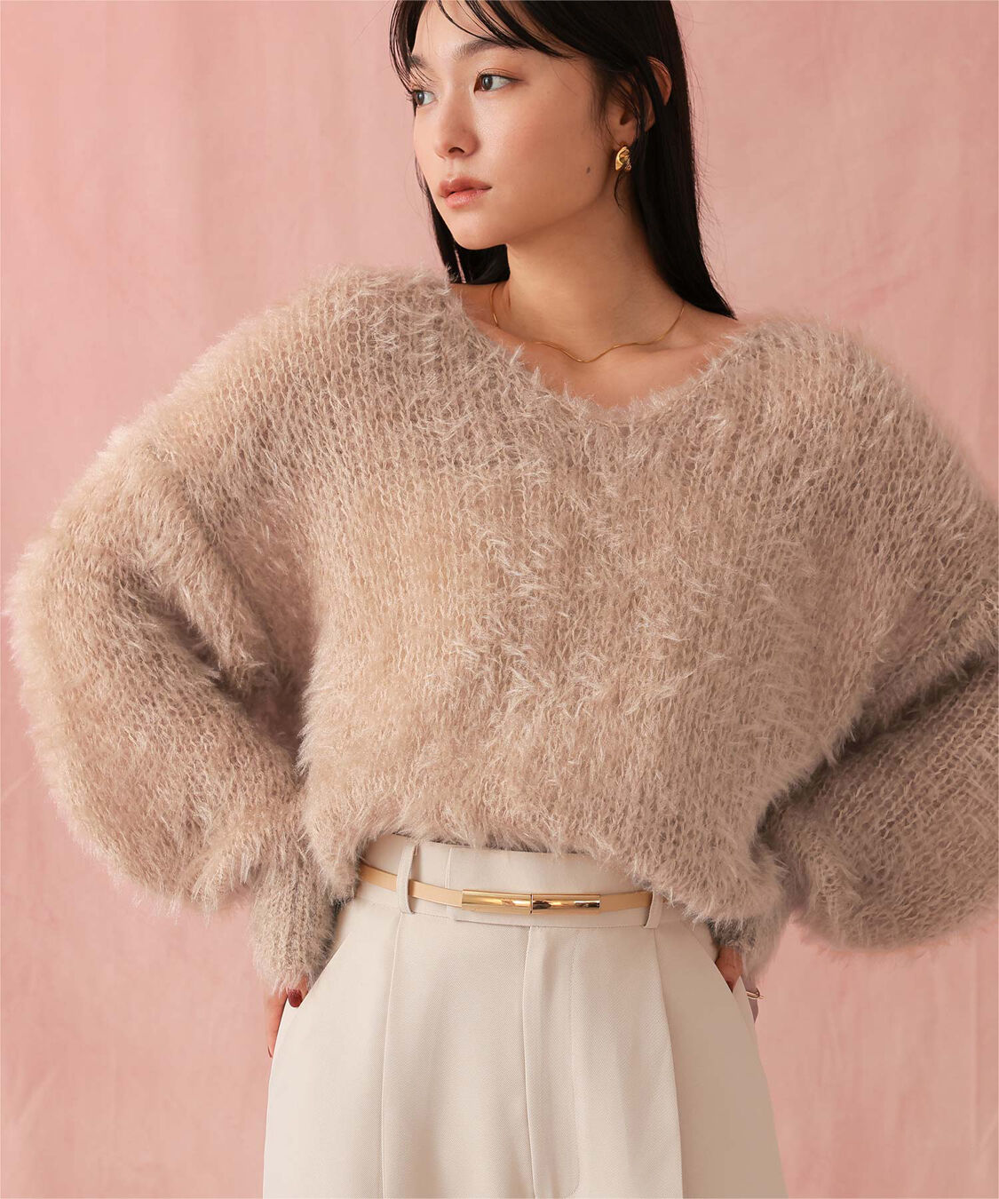 ur's「Vネックオーバーサイズシアーローゲージニット」|ニット・セーター|ベージュ