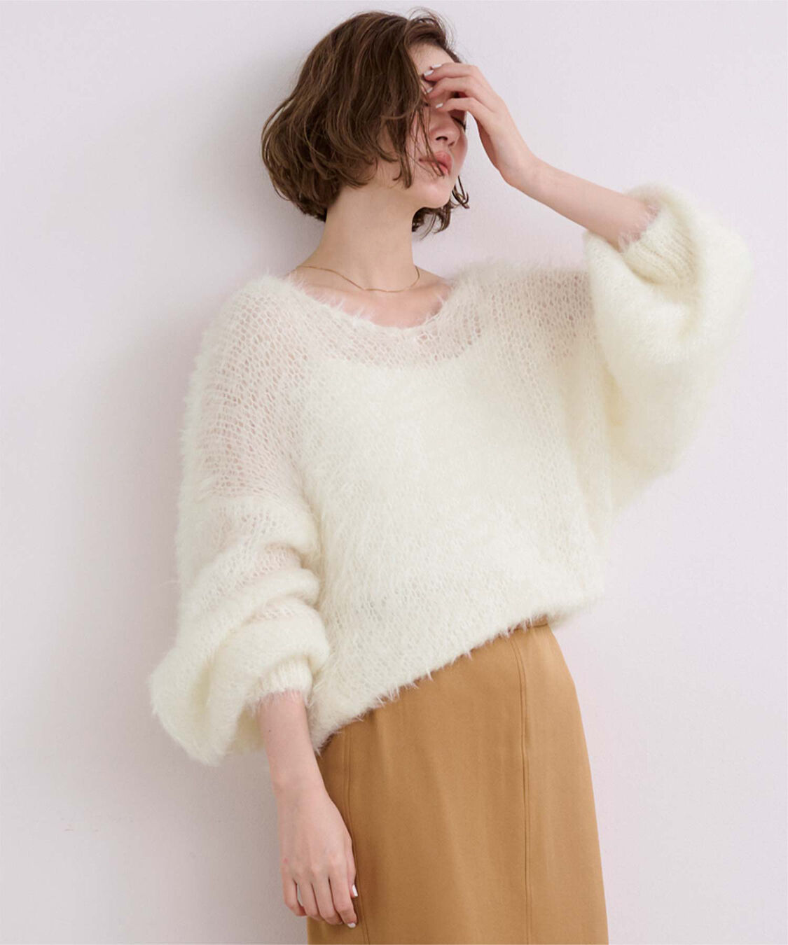 ur's「Vネックオーバーサイズシアーローゲージニット」|ニット・セーター|ホワイト