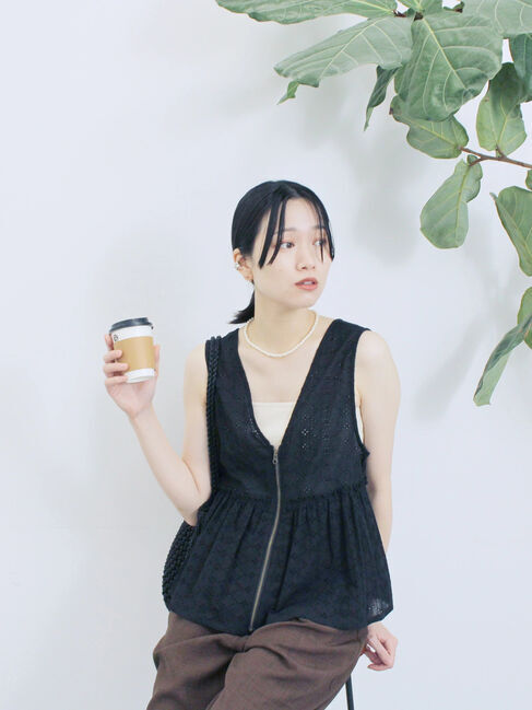 Samansa Mos2 blue「カットワークレースベスト」|シャツ・ブラウス|