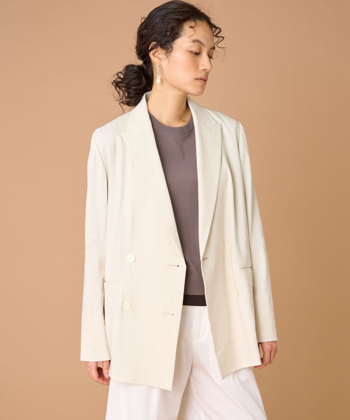 INED「《大きいサイズ》リネンダブルブレストジャケット《PONTETORTO》」|テーラードジャケット|アイボリー2
