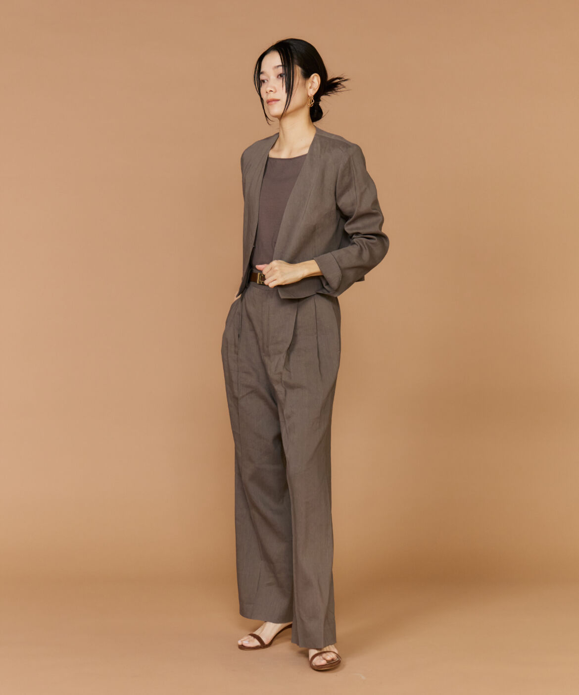 INED「《大きいサイズ》リネンスペンサージャケット《PONTETORTO》」|ノーカラージャケット|