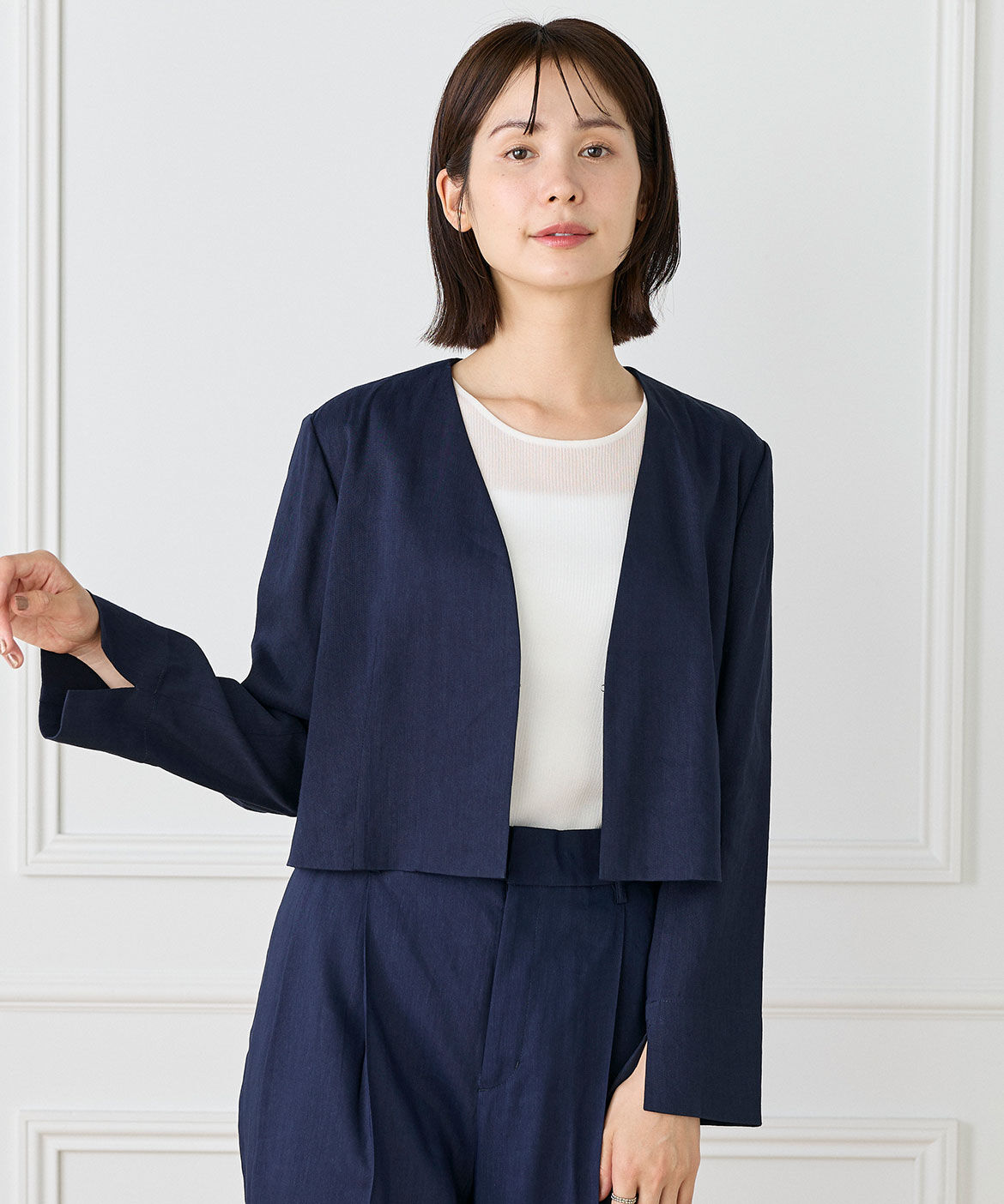 INED「《大きいサイズ》リネンスペンサージャケット《PONTETORTO》」|ノーカラージャケット|ネイビー