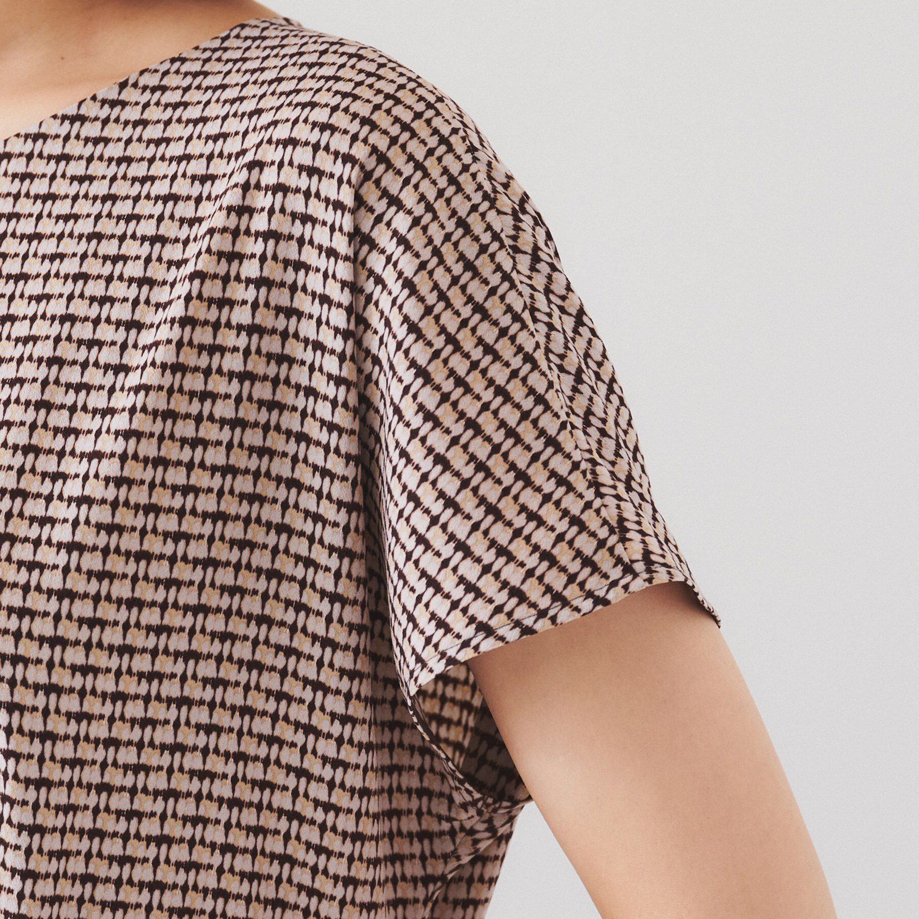 UNTITLED「【きれいめ/洗える/夏ワンピ】ジオメトリック柄ワンピース」|ワンピース|