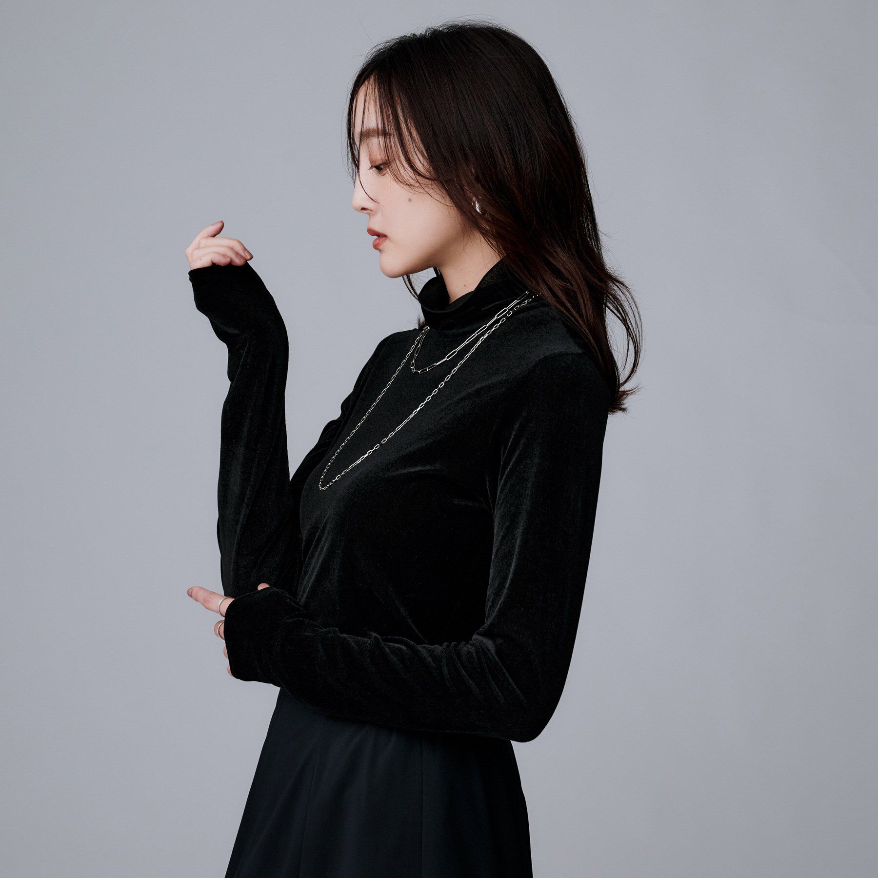 UNTITLED「【ハイネック/レイヤード/重ね着におすすめ】トリコットベロア シアーインナー」|Tシャツ・カットソー|