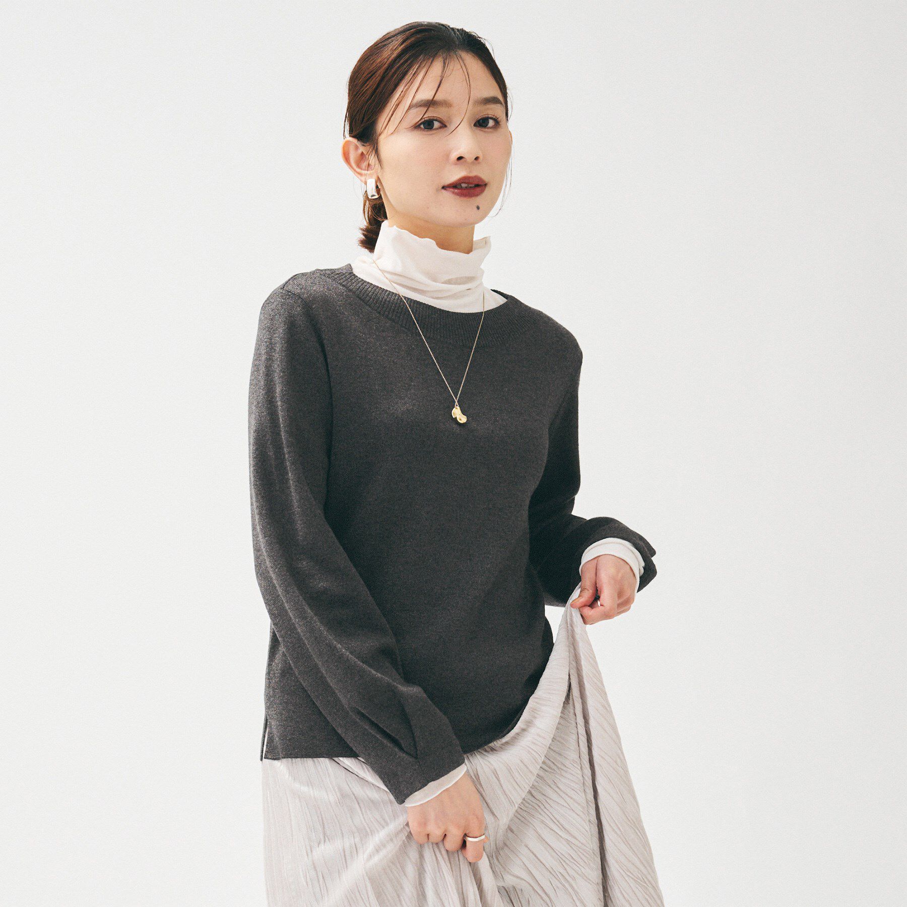 UNTITLED「【きれいめ/洗える】ラメ入りワイドボートネックニット」|ニット・セーター|