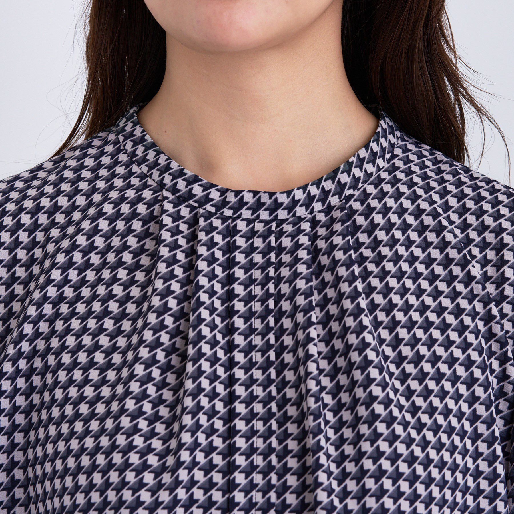 INDIVI「【通勤／オフィス】タックジョーゼットブラウス」|シャツ・ブラウス|