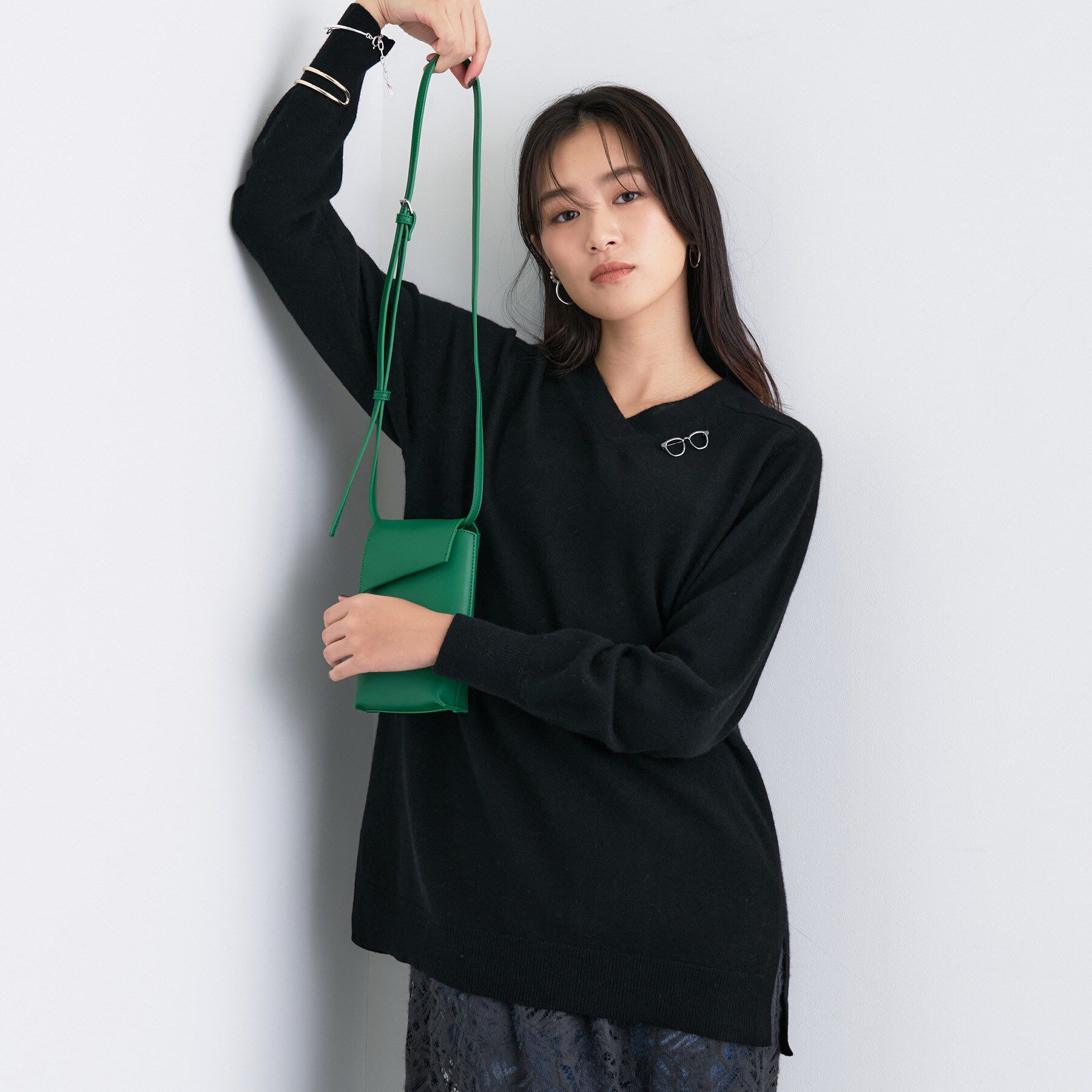 INDIVI「【洗える／チュニック丈／カシミヤ混】スリットデザインVネックニット」|ニット・セーター|