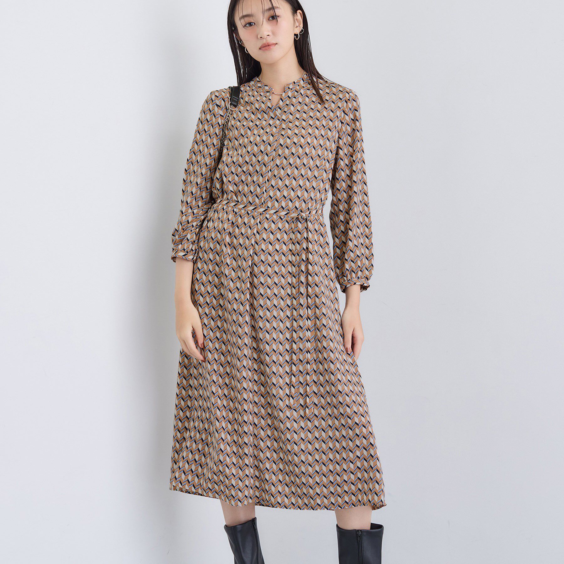 INDIVI「【洗える／オリジナル柄】ジオメプリント フレアワンピース」|ワンピース|キャメルブラウン(1