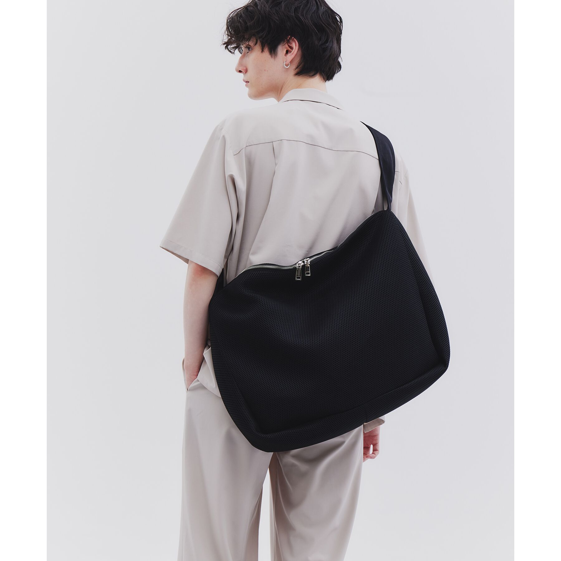 tk.TAKEO KIKUCHI「ビッグショルダーバッグ」|ショルダー・メッセンジャー|