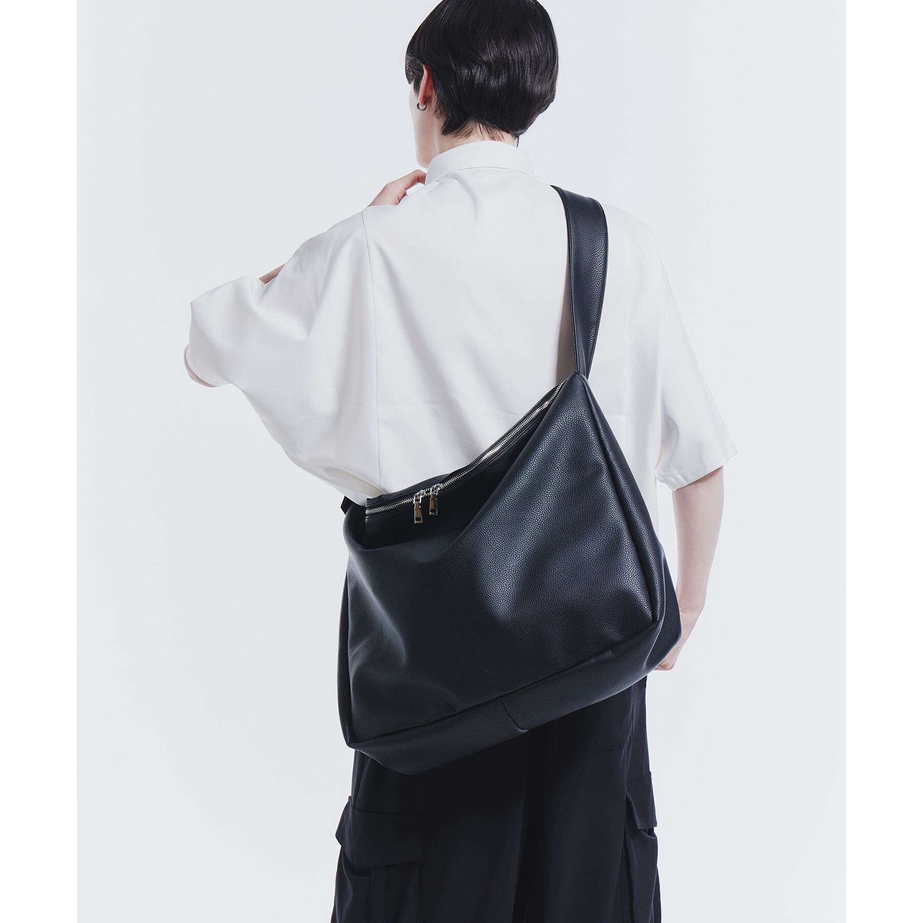 tk.TAKEO KIKUCHI「ビッグショルダーバッグ」|ショルダー・メッセンジャー|