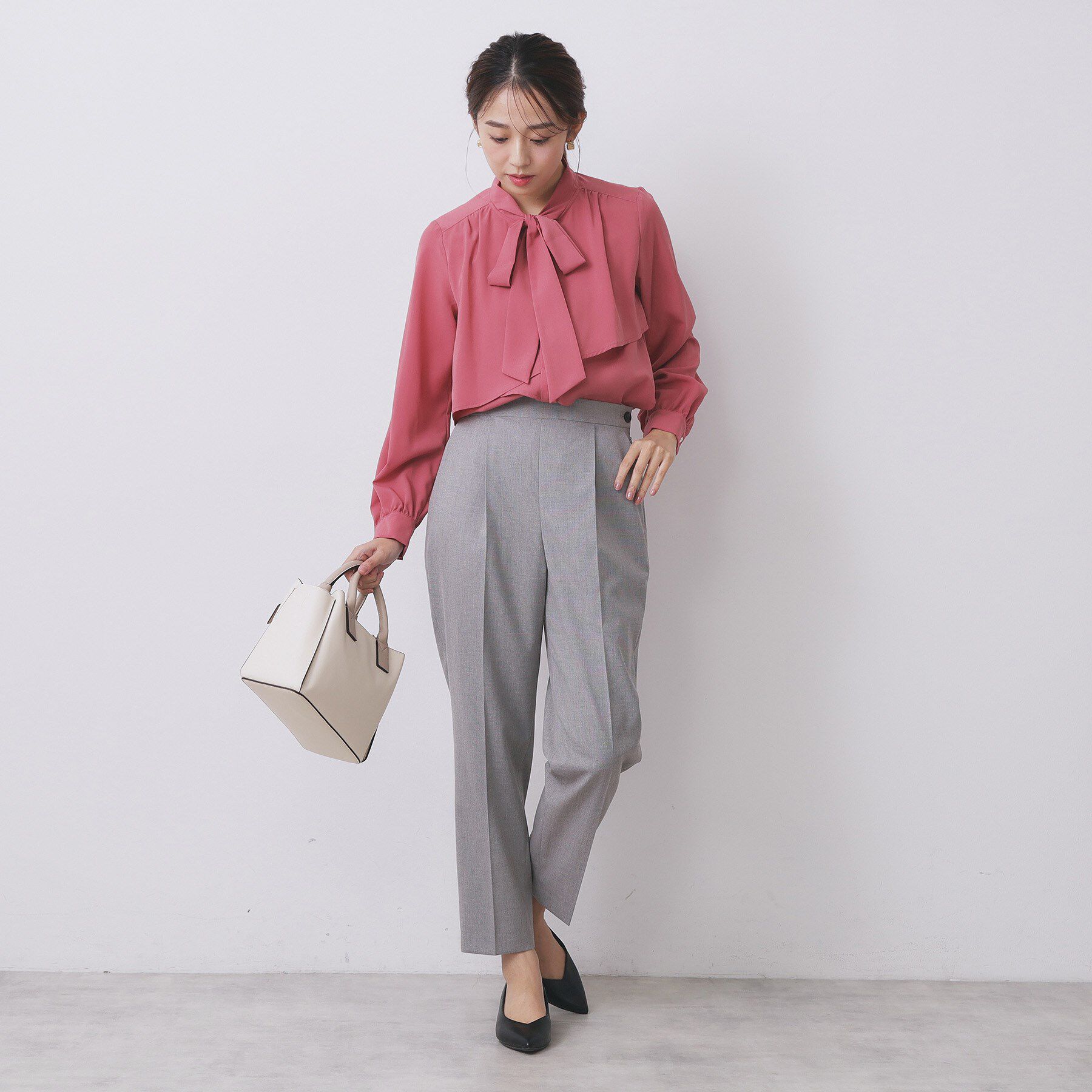 index「アシンメトリーレイヤードボウタイブラウス【洗濯機OK/イージーアイロン/防シワ】《XS～3L》」|シャツ・ブラウス|