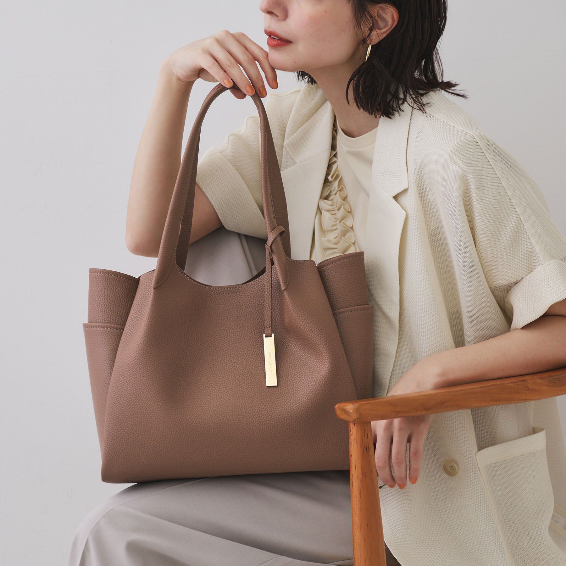 OPAQUE.CLIP「【軽量/多ポケット】ワイドマチ付きシュリンクトートバッグ」|トートバッグ|モカブラウン(042