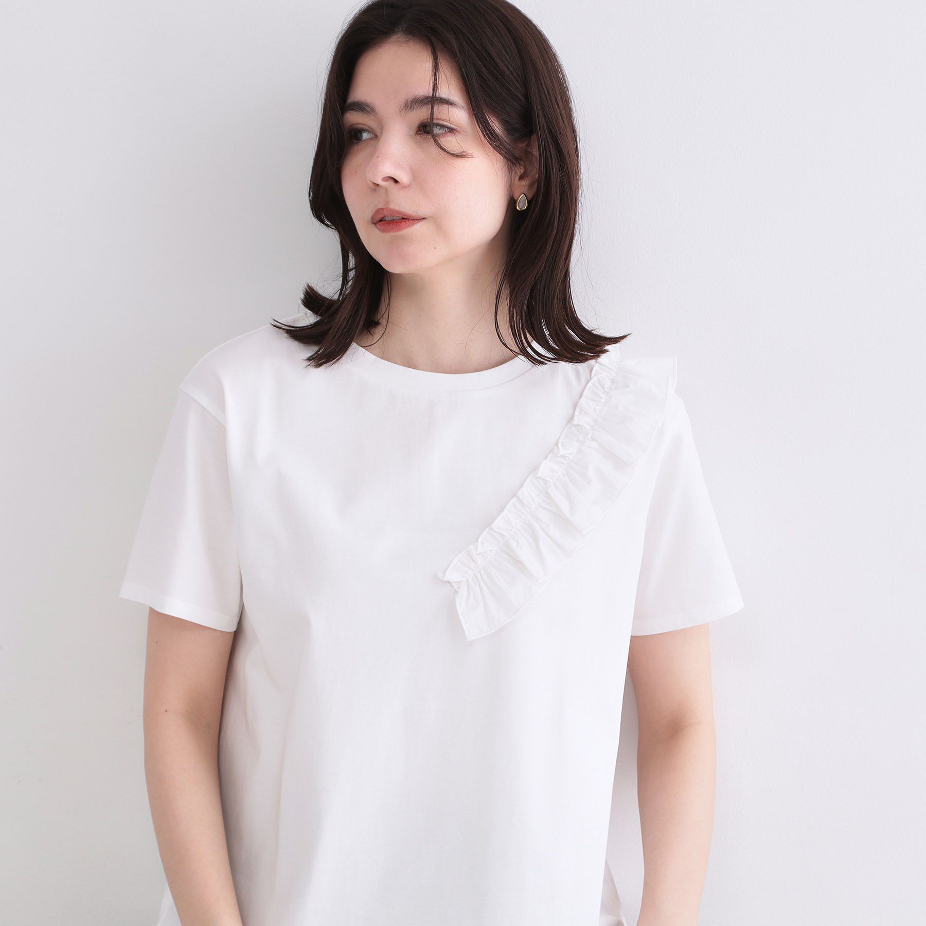 OPAQUE.CLIP「【UVケア／接触冷感】フリルショルダーカットソー《洗濯機OK》」|Tシャツ・カットソー|ホワイト(001)