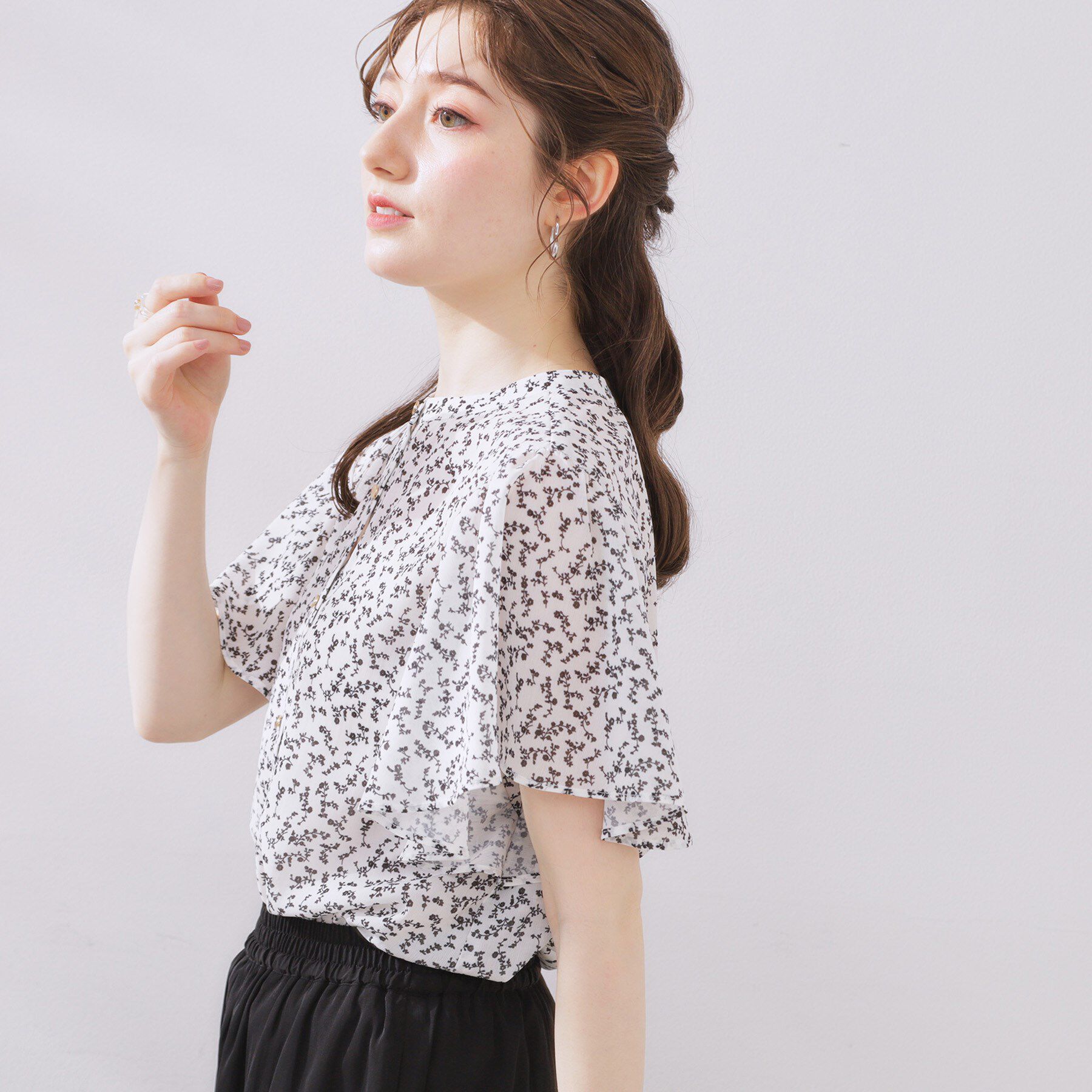 Couture broach「【キレイめ・通勤】前後2WAY楊柳フレアー袖ブラウス」|シャツ・ブラウス|