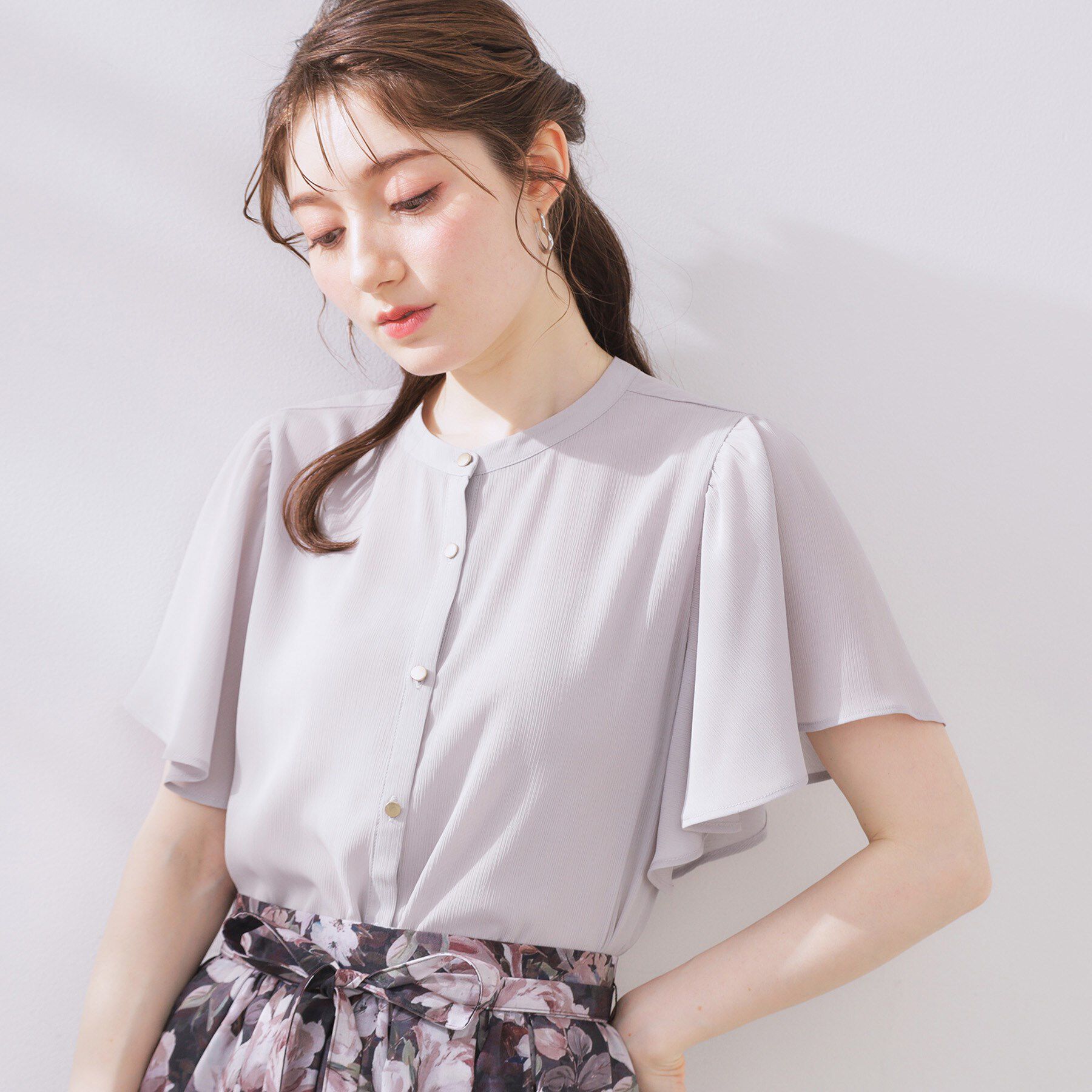 Couture broach「【キレイめ・通勤】前後2WAY楊柳フレアー袖ブラウス」|シャツ・ブラウス|