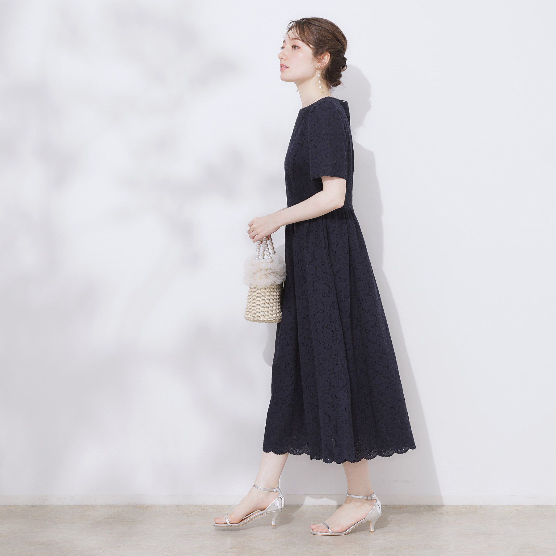 Couture broach「【一枚で着映える・華やか・花柄刺繍】カットワークレースワンピ」|ワンピース|