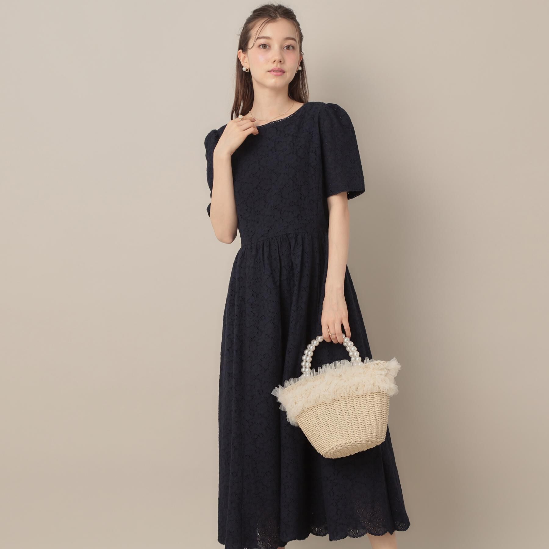 Couture broach「【一枚で着映える・華やか・花柄刺繍】カットワークレースワンピ」|ワンピース|