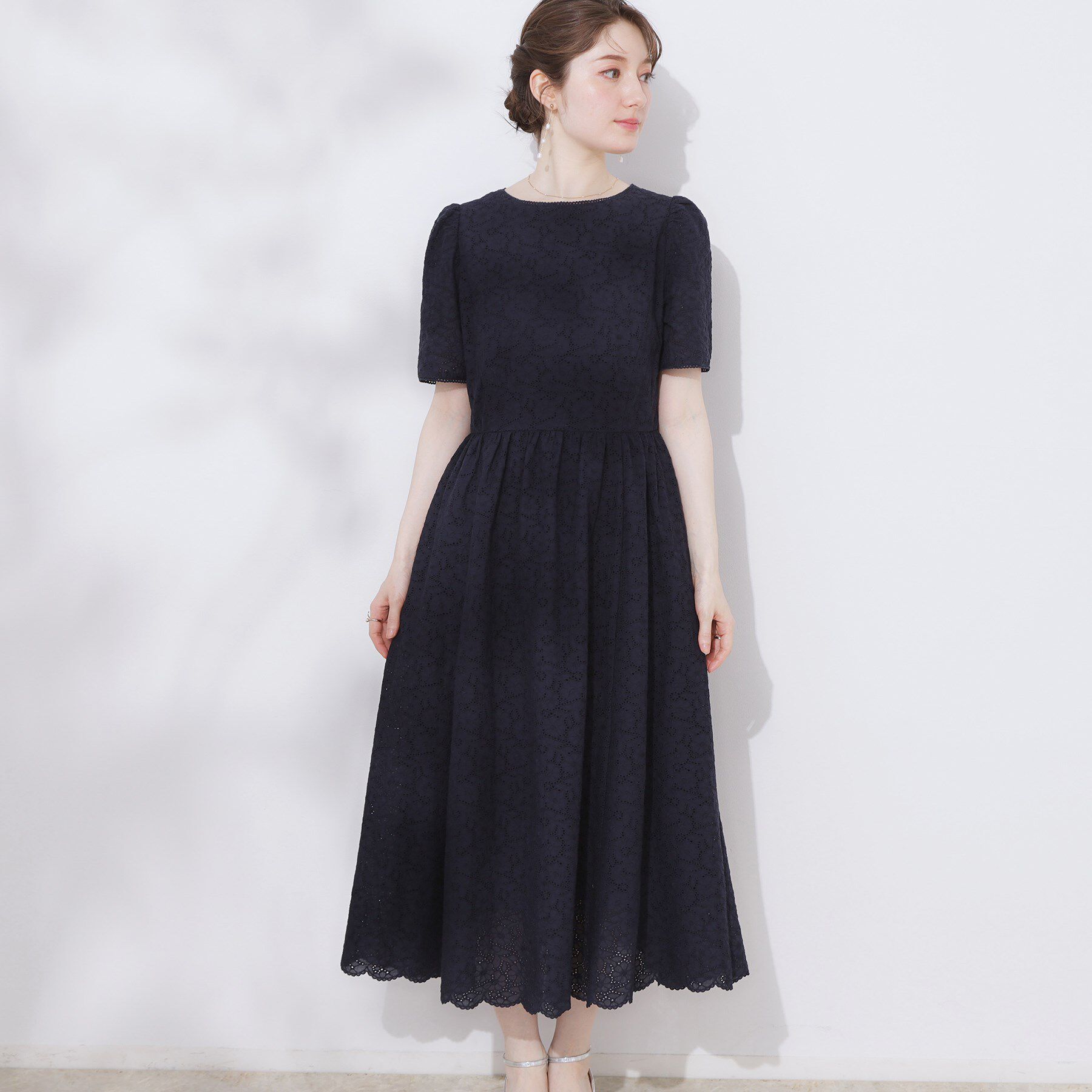 Couture broach「【一枚で着映える・華やか・花柄刺繍】カットワークレースワンピ」|ワンピース|