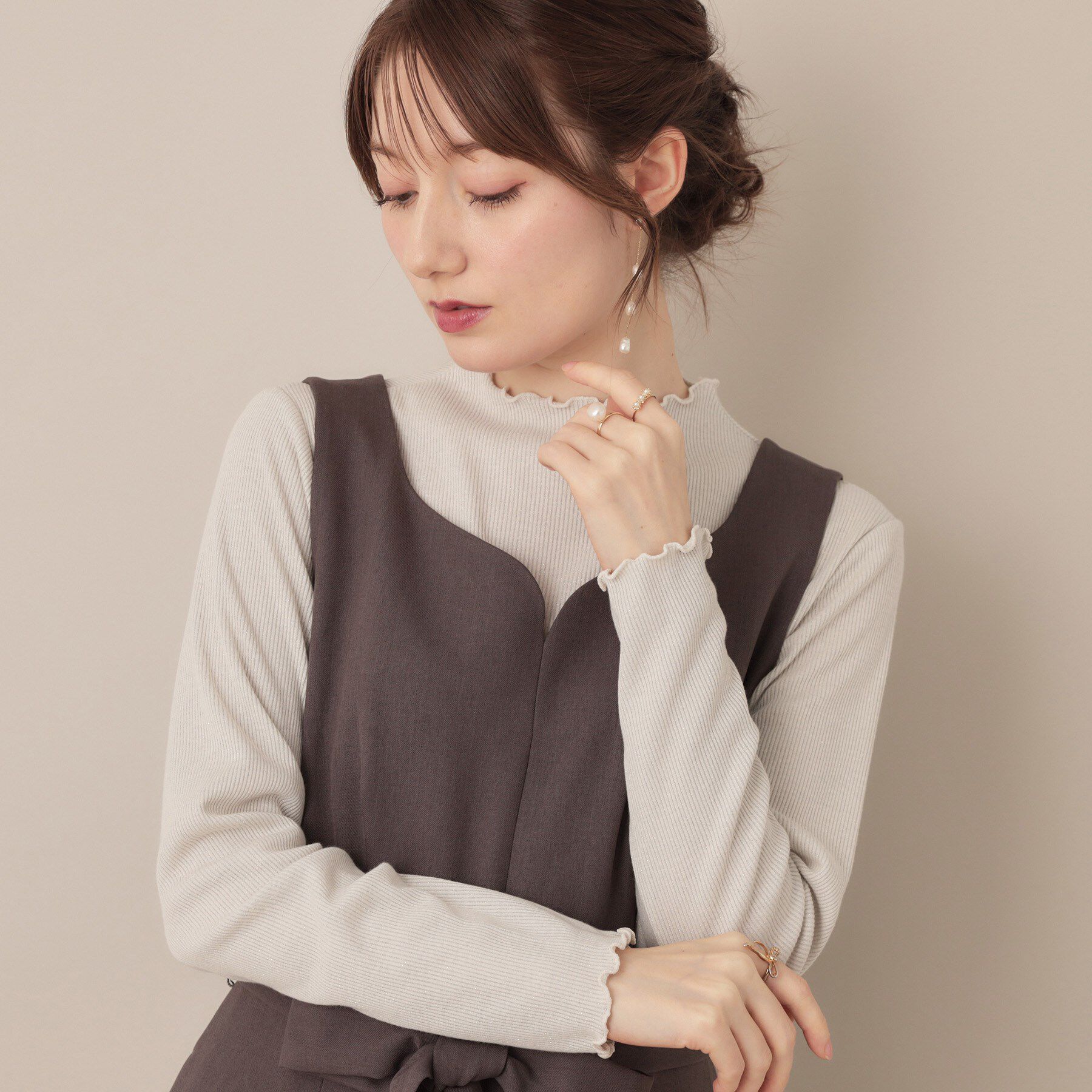 Couture broach「【ほんのりシアー・きれいめ】サステナブル テレコインナートップス」|Tシャツ・カットソー|アイボリー(004)