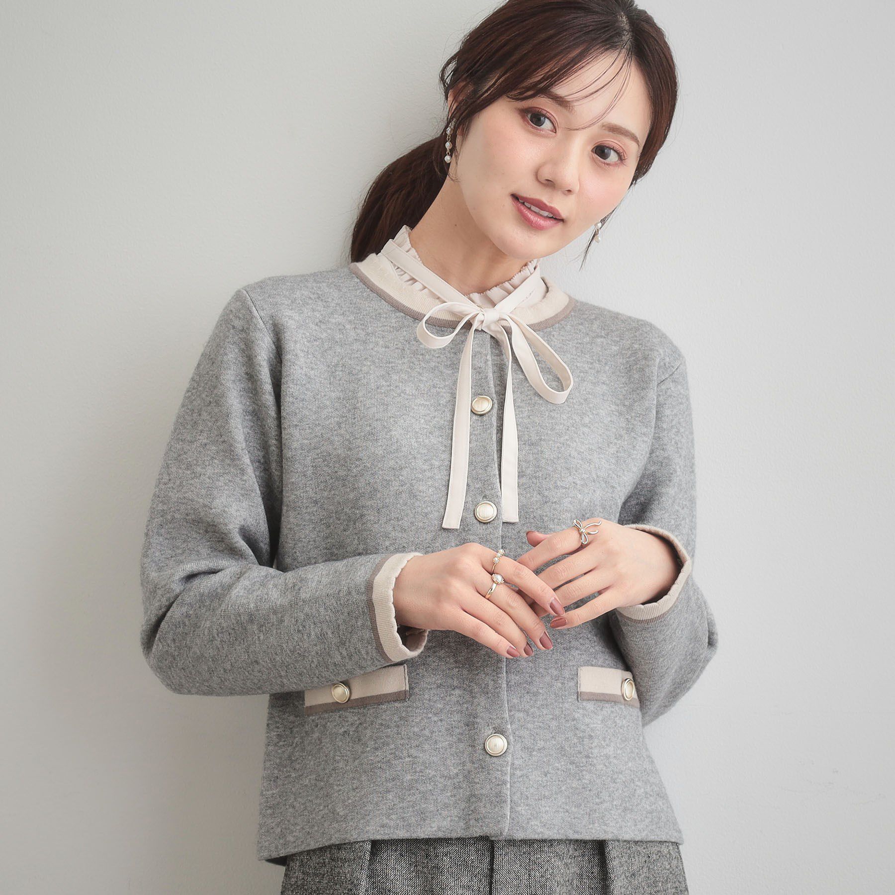 Couture broach「【通勤・大人上品】ムースタッチジャカード 配色スカラカーディ」|カーディガン|