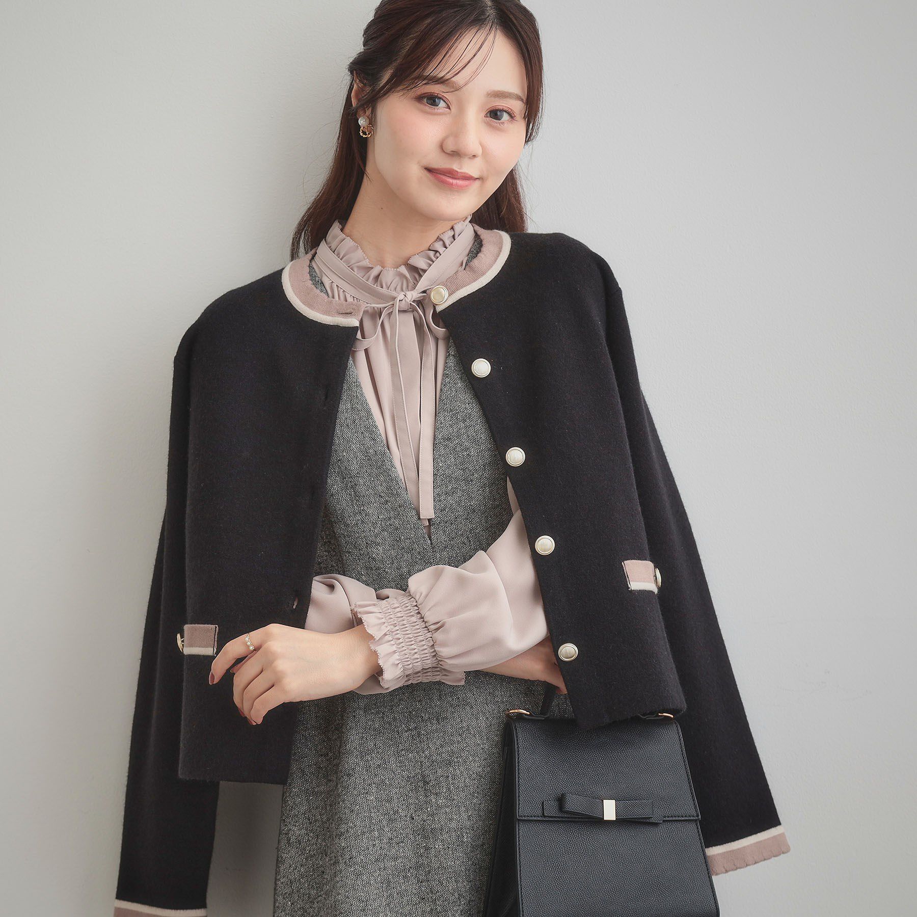 Couture broach「【通勤・大人上品】ムースタッチジャカード 配色スカラカーディ」|カーディガン|ブラック(019)