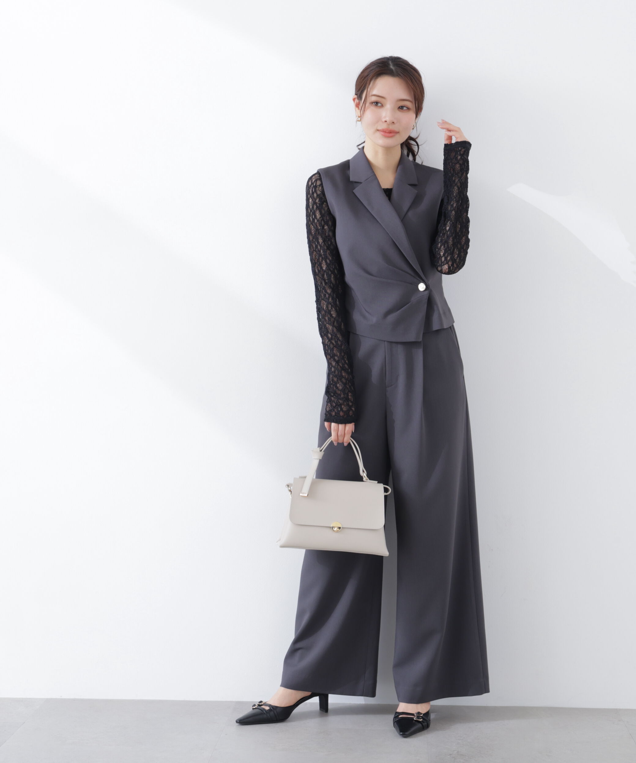 PROPORTION BODY DRESSING「タックアシメジレ　26SS」|ブルゾン・スタジャン|