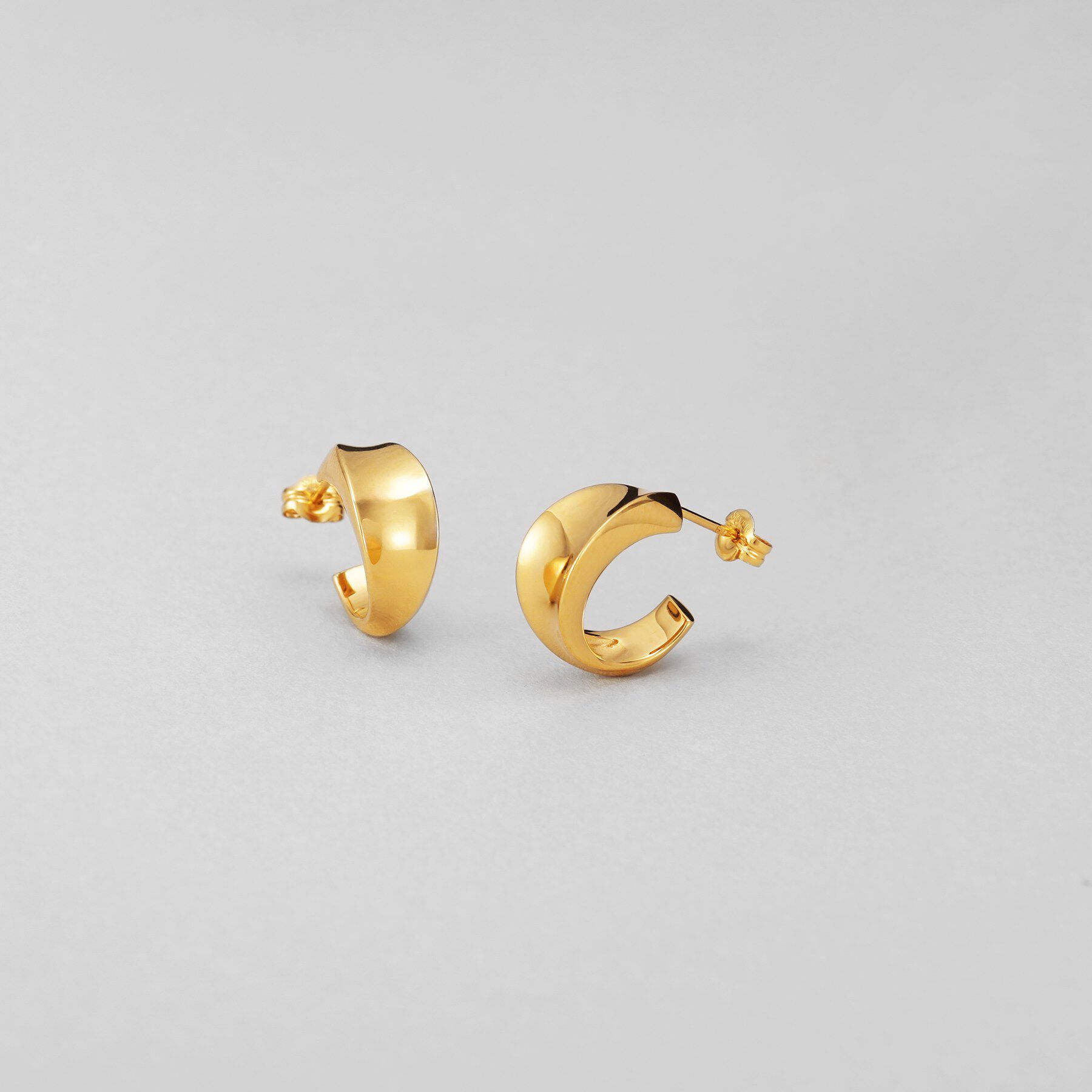 COCOSHNIK ONKITSCH「シルバー フローツイストピアス GP」|ピアス|