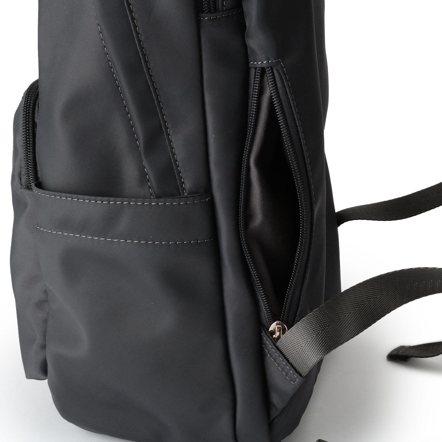 ITS&rsquo;DEMO「撥水13ポケットコンビリュック」|リュック|