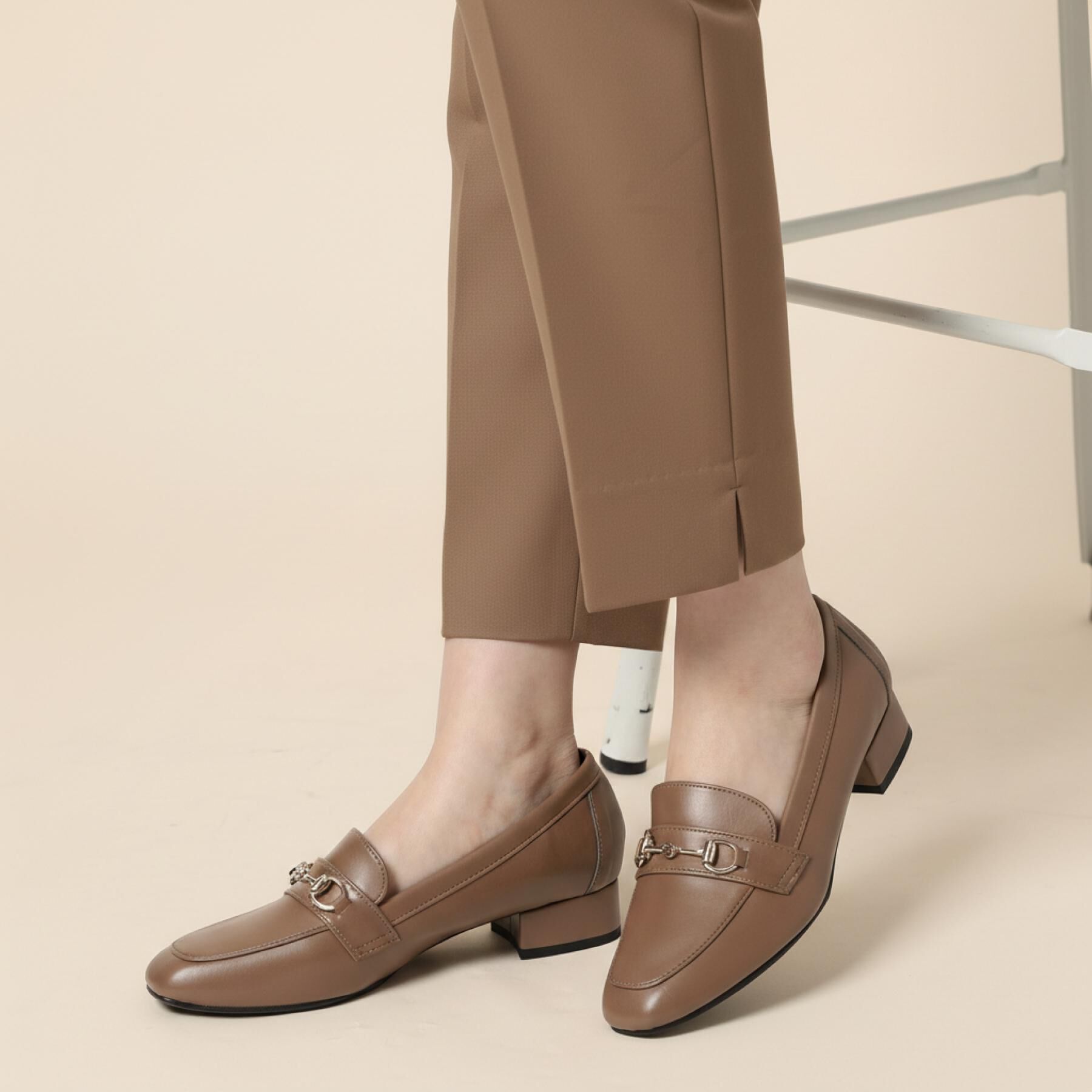 ESPERANZA「スクエアトゥローファー レイン対応」|パンプス|オーク(034)