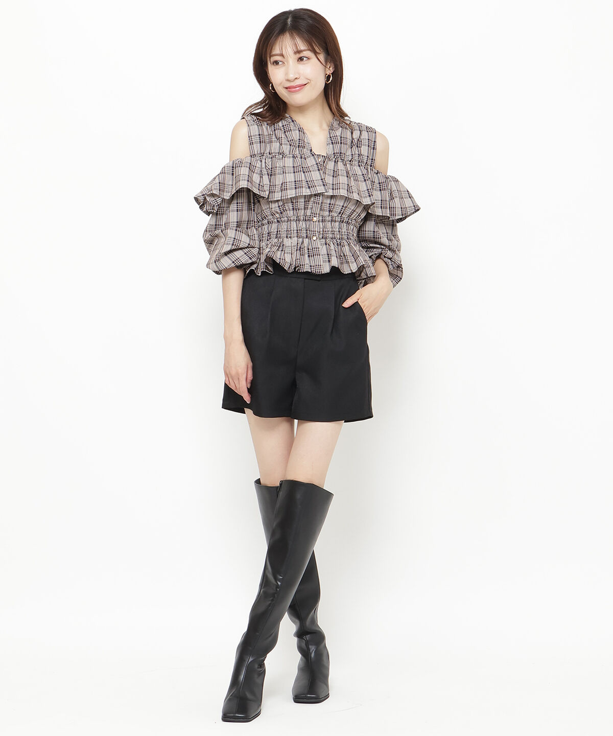 アンドクチュール「コンパクトショートパンツ」|キュロット|ブラック