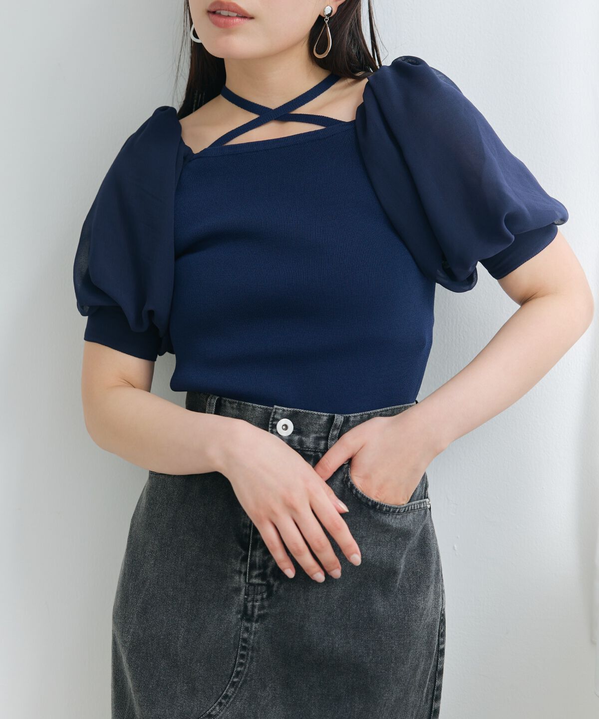 アンドクチュール「シアースリーブクロスネックプルオーバー」|Tシャツ・カットソー|