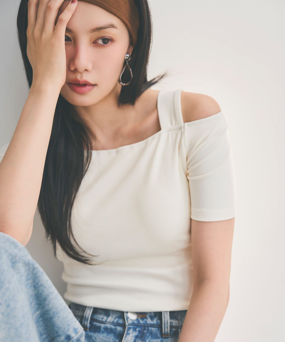 アンドクチュール「カップ付きオフショルプルオーバー」|Tシャツ・カットソー|オフ