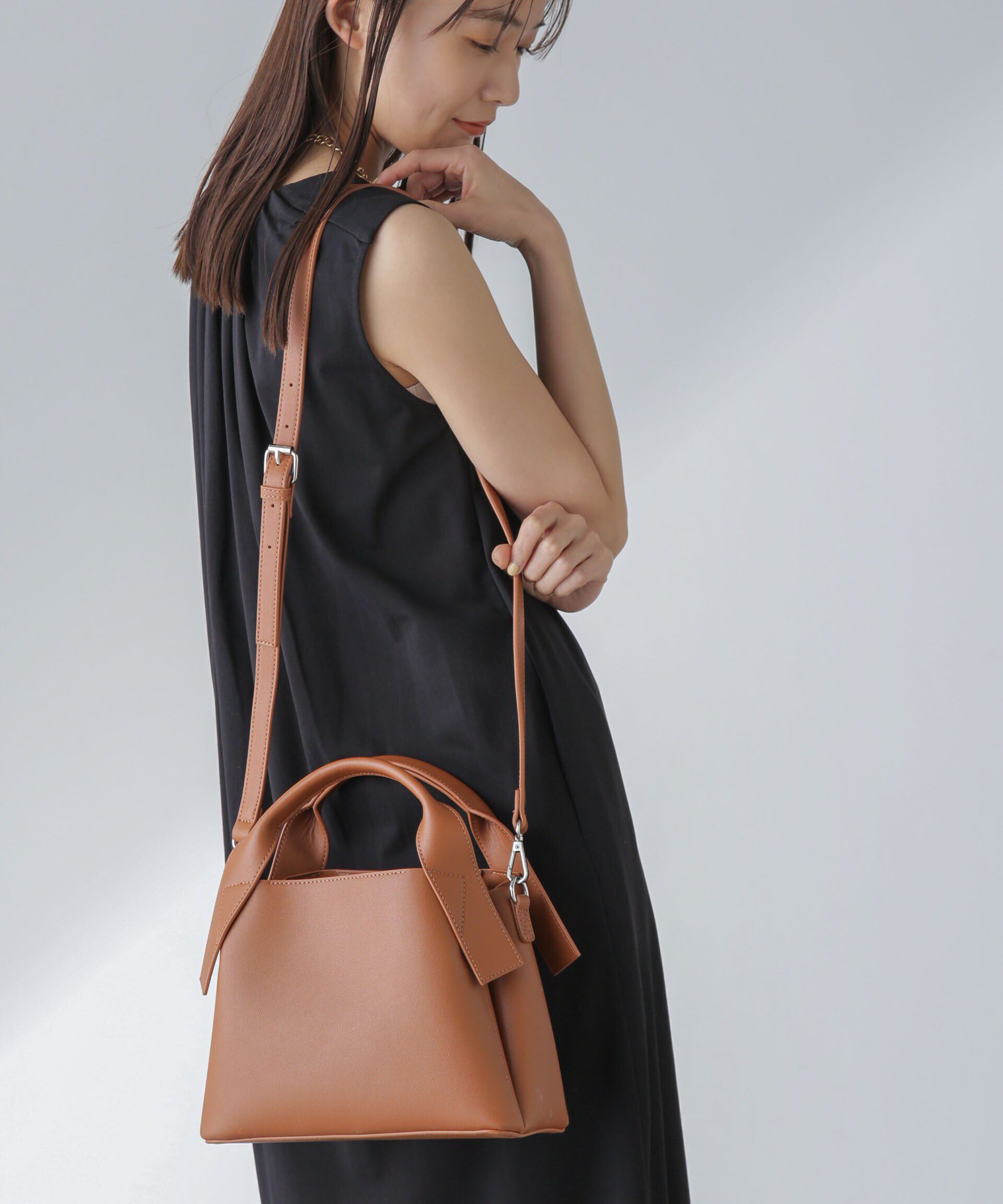 nano･universe「WEB限定/アウトハンドルデザイントートバッグ」|ショルダー・メッセンジャー|L.ブラウン1