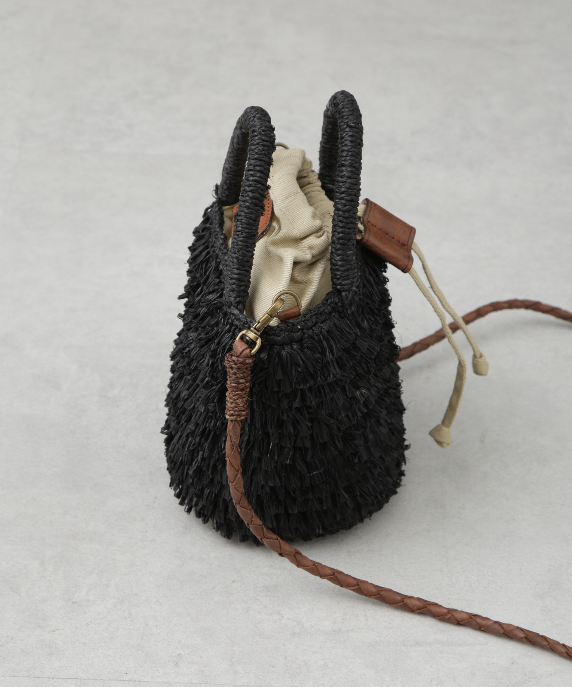 nano･universe「IBELIV/NAKA」|ショルダー・メッセンジャー|