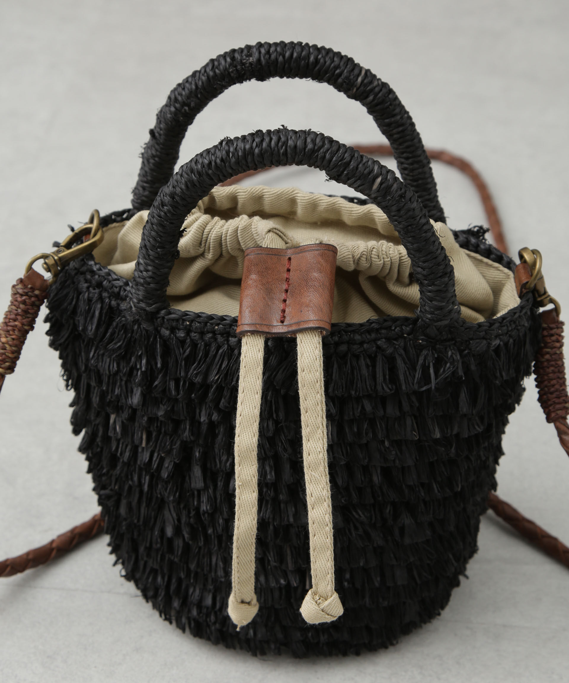 nano･universe「IBELIV/NAKA」|ショルダー・メッセンジャー|