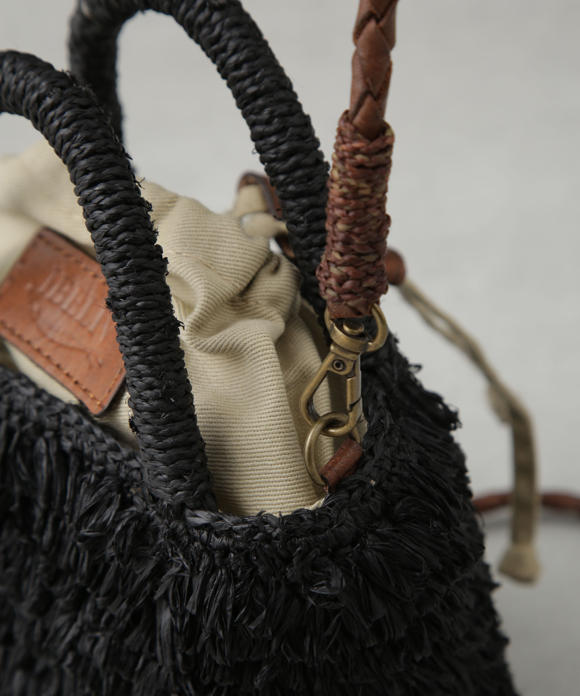 nano･universe「IBELIV/NAKA」|ショルダー・メッセンジャー|