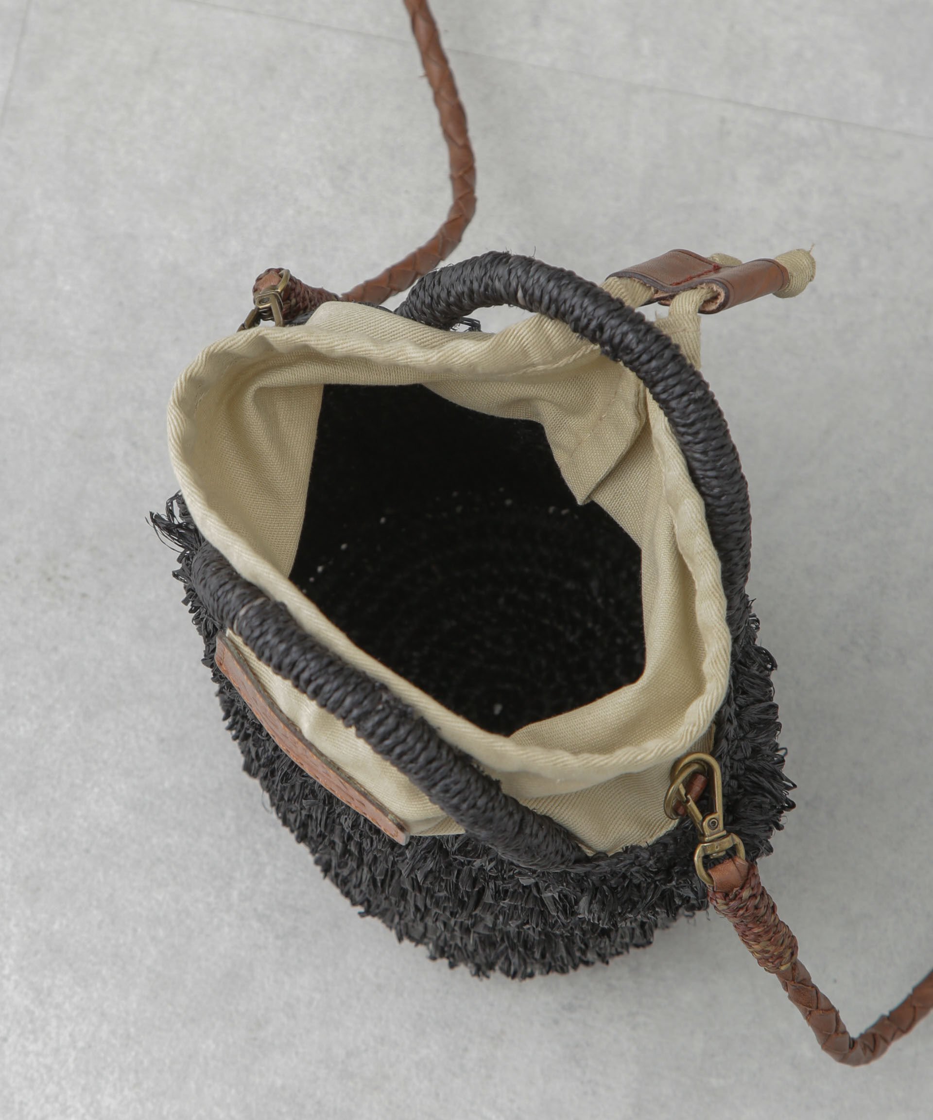 nano･universe「IBELIV/NAKA」|ショルダー・メッセンジャー|