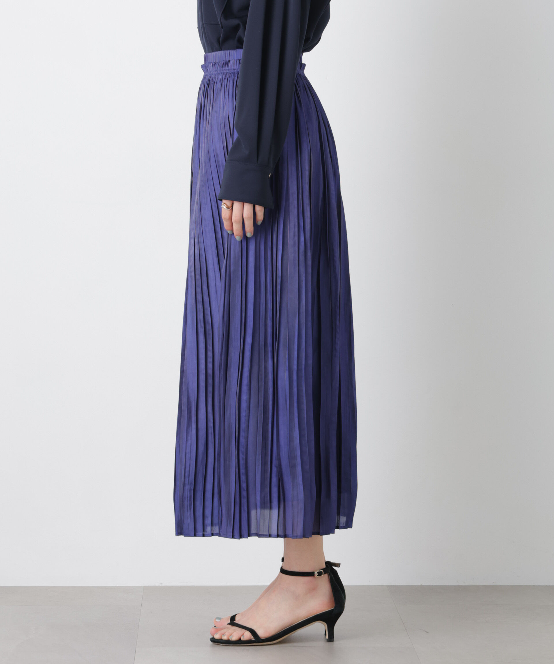 nano･universe「シャイニーサテンプリーツスカート」|スカート|