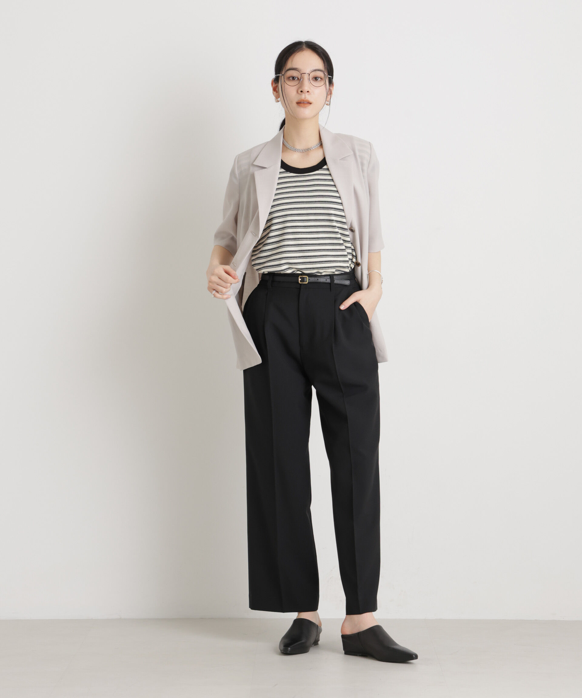 nano･universe「ライトファンクションタックセミワイドパンツ」|チノ|