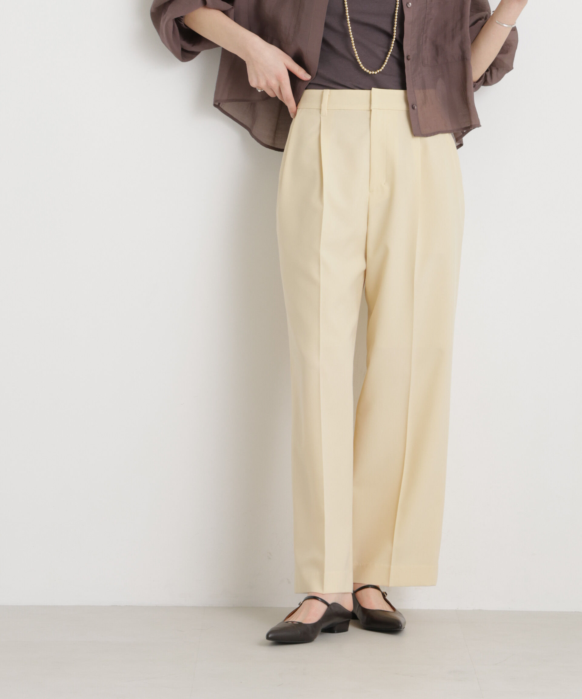 nano･universe「ライトファンクションタックセミワイドパンツ」|チノ|