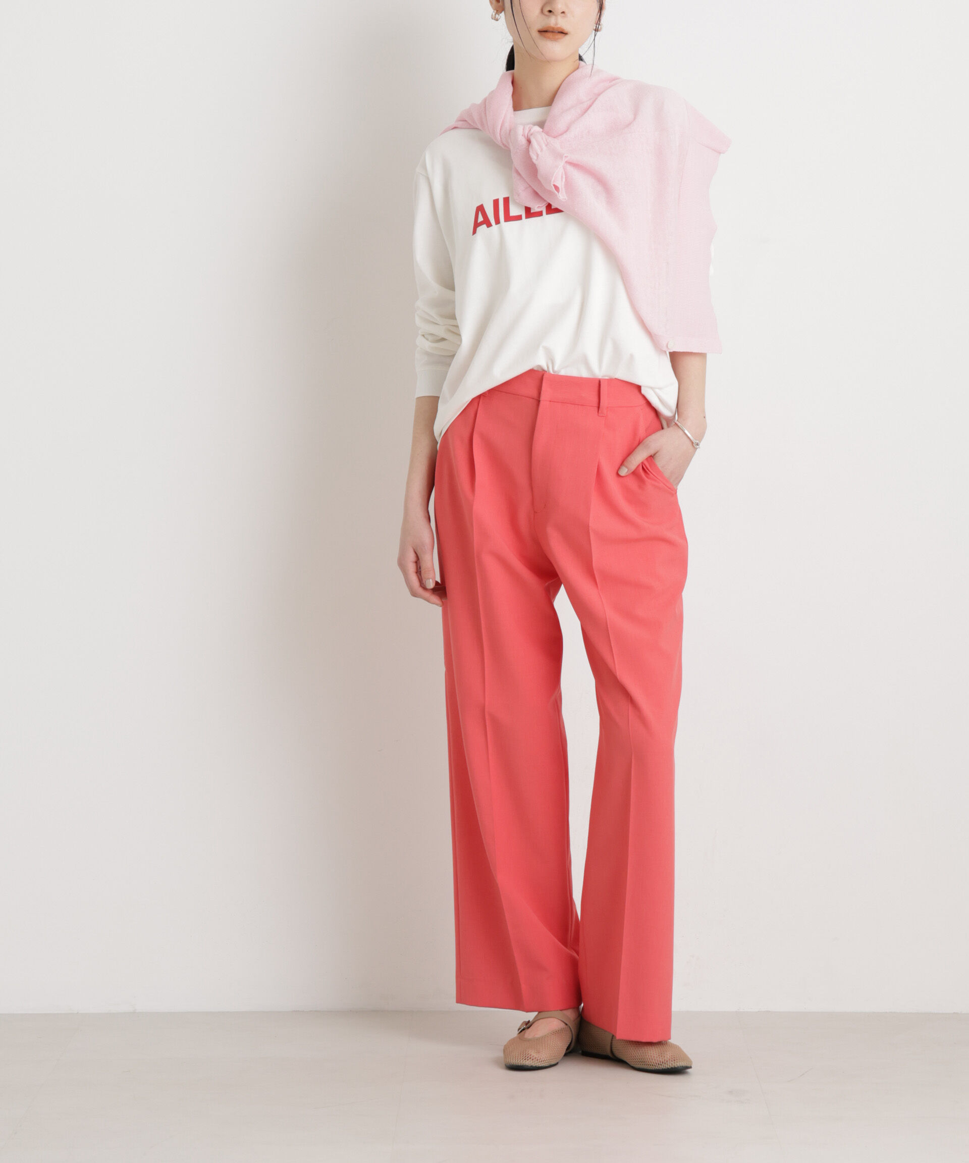 nano･universe「ライトファンクションタックセミワイドパンツ」|チノ|レッド