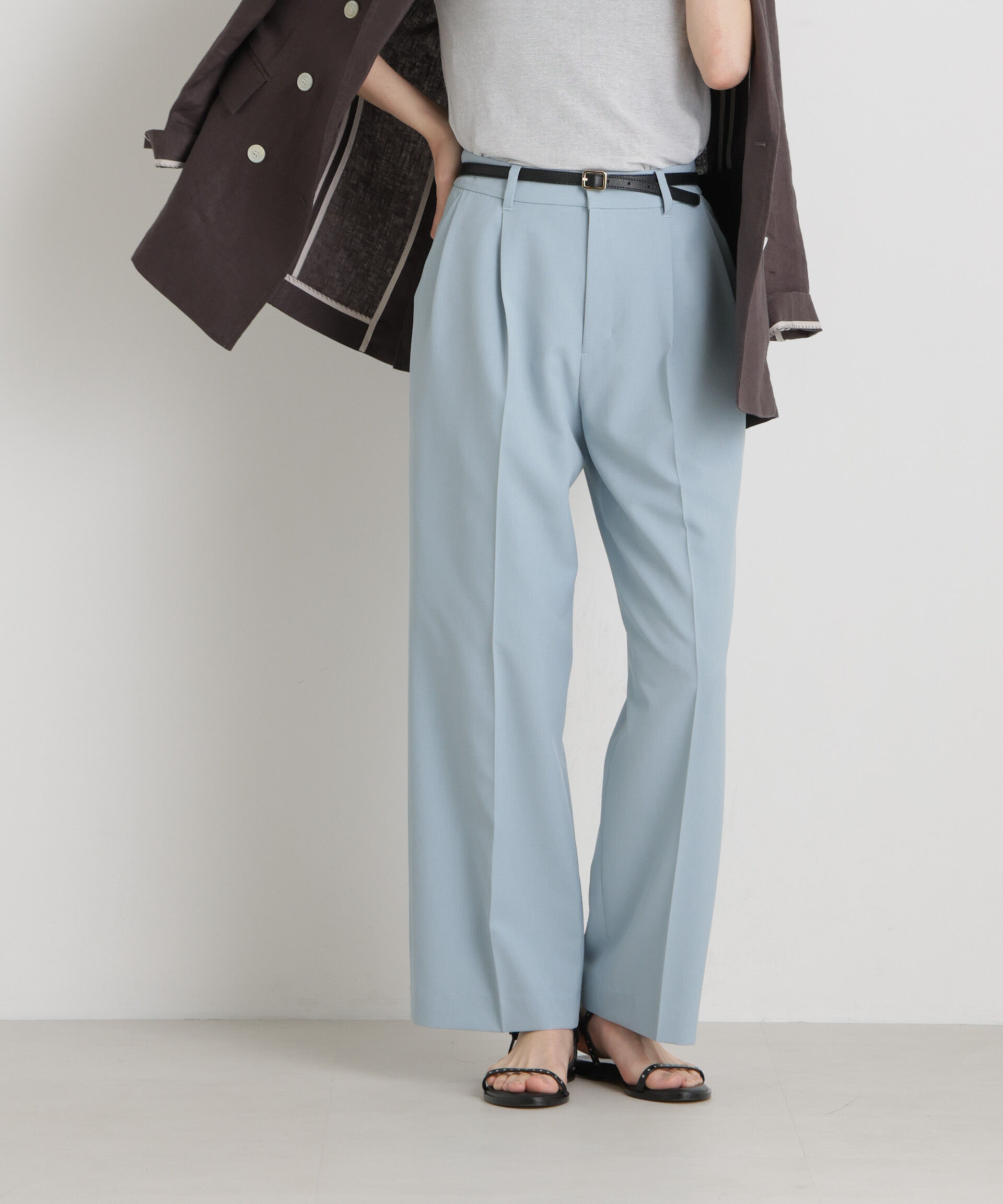 nano･universe「ライトファンクションタックセミワイドパンツ」|チノ|