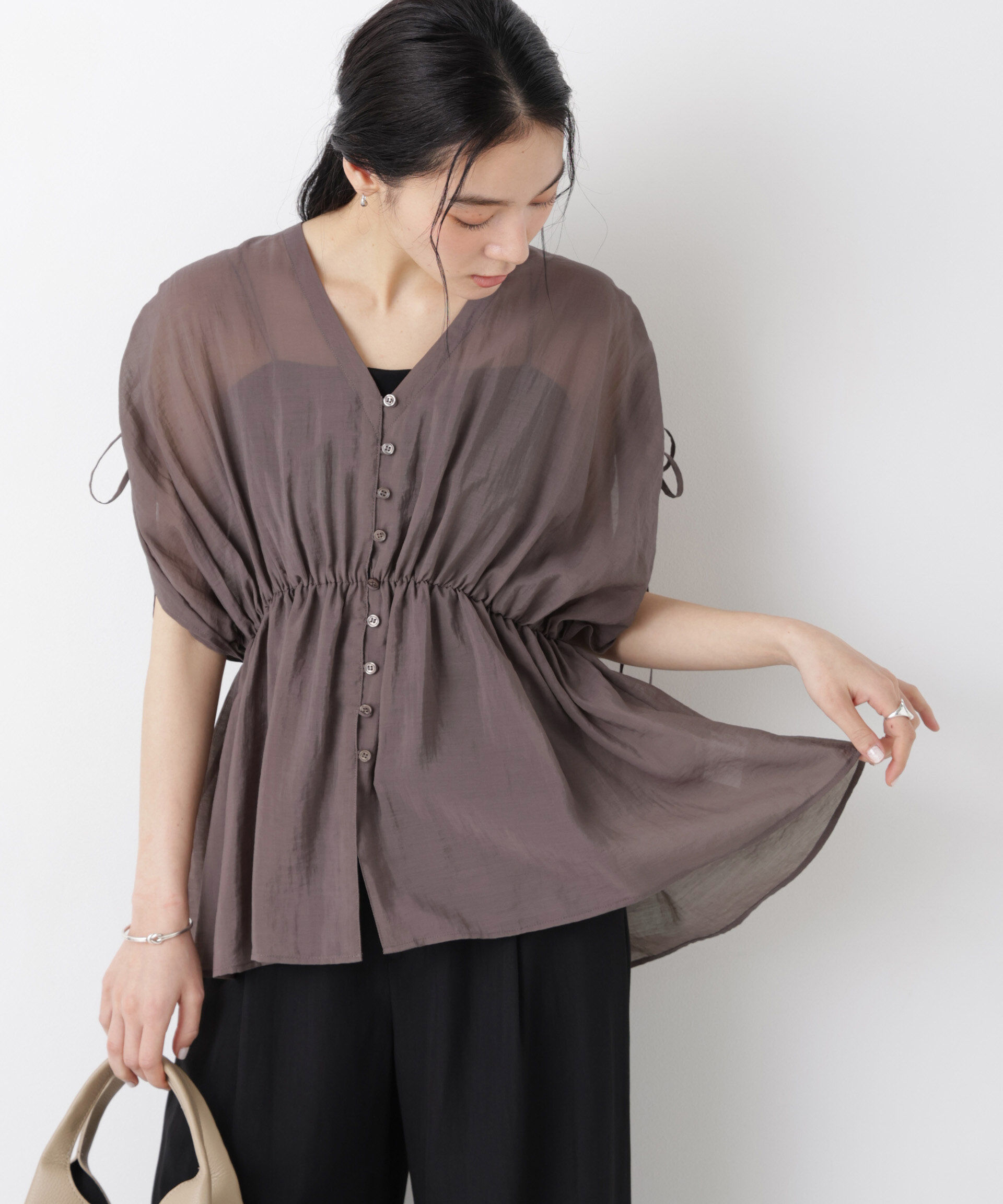 nano･universe「ギャザーペプラムシアーブラウス」|シャツ・ブラウス|モカ3