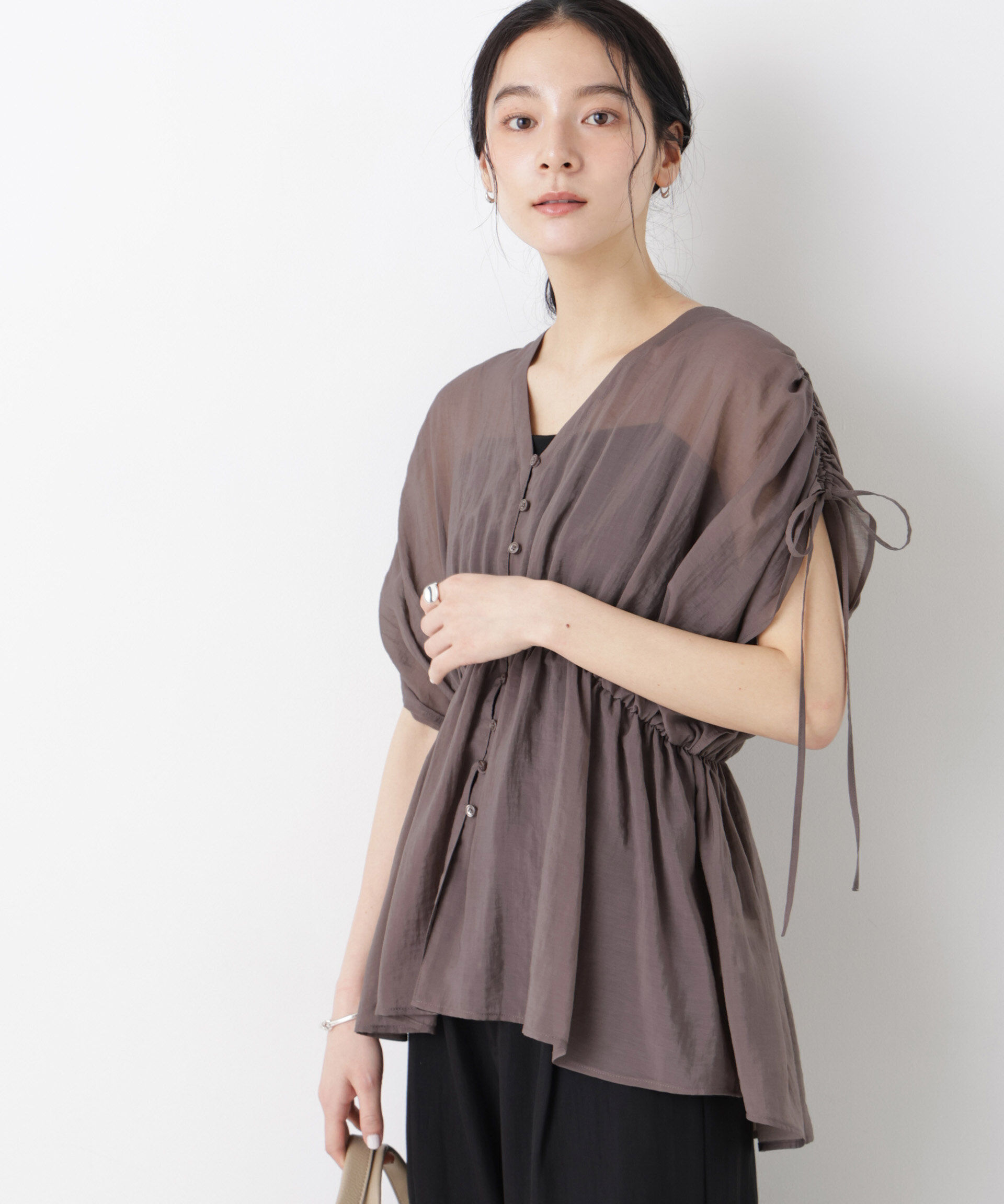 nano･universe「ギャザーペプラムシアーブラウス」|シャツ・ブラウス|