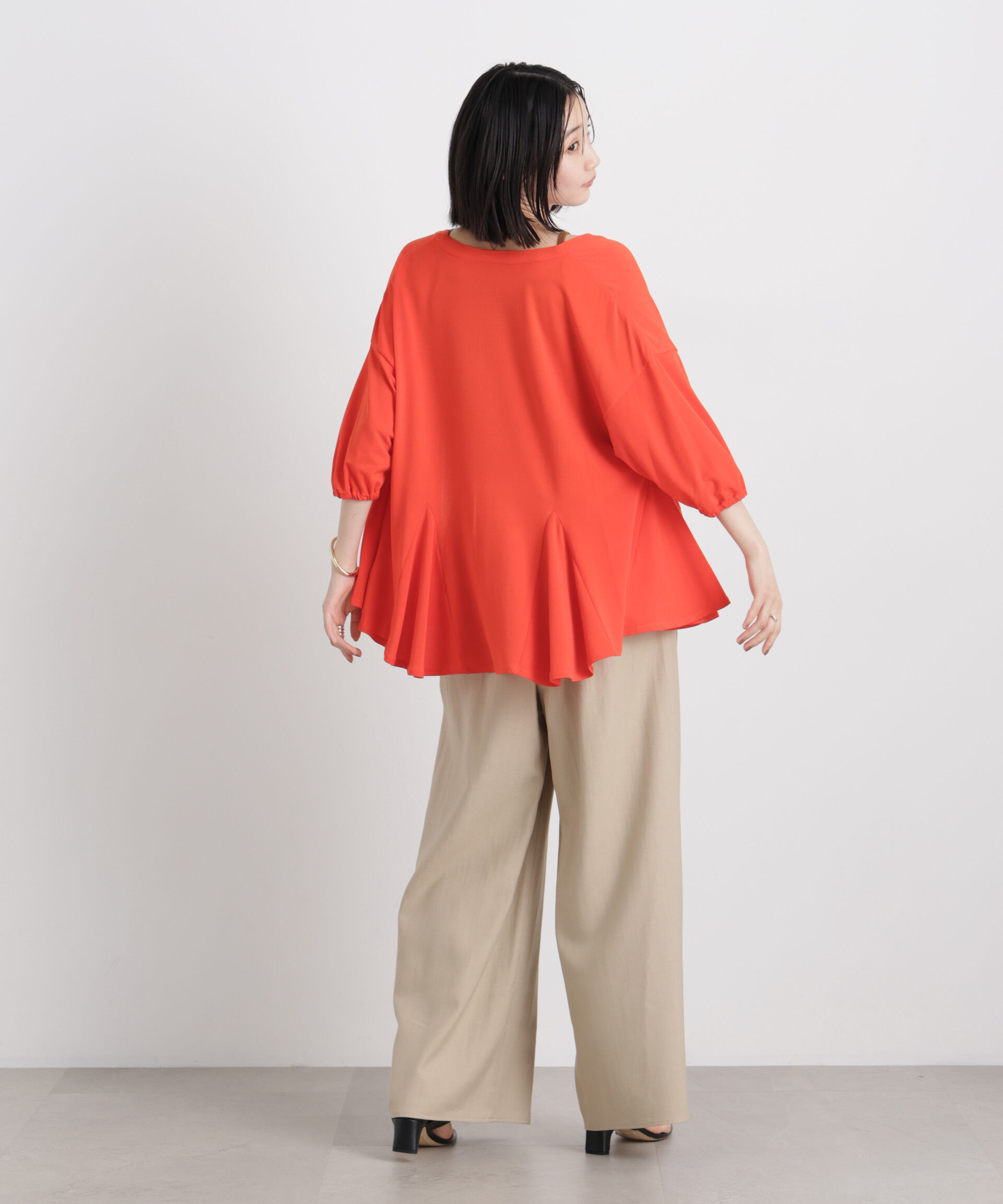 nano･universe「カットジョーゼットマチフレアVネックブラウス」|シャツ・ブラウス|